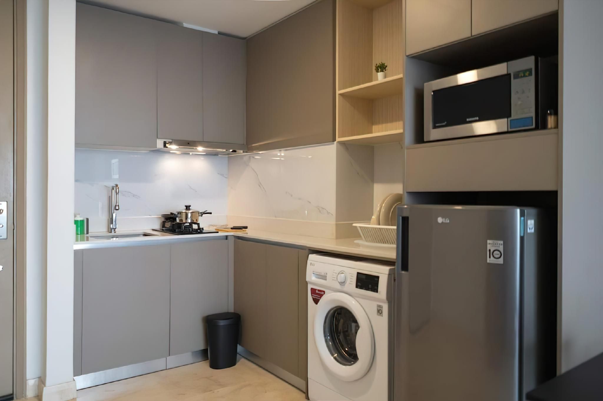 Studio Apartment