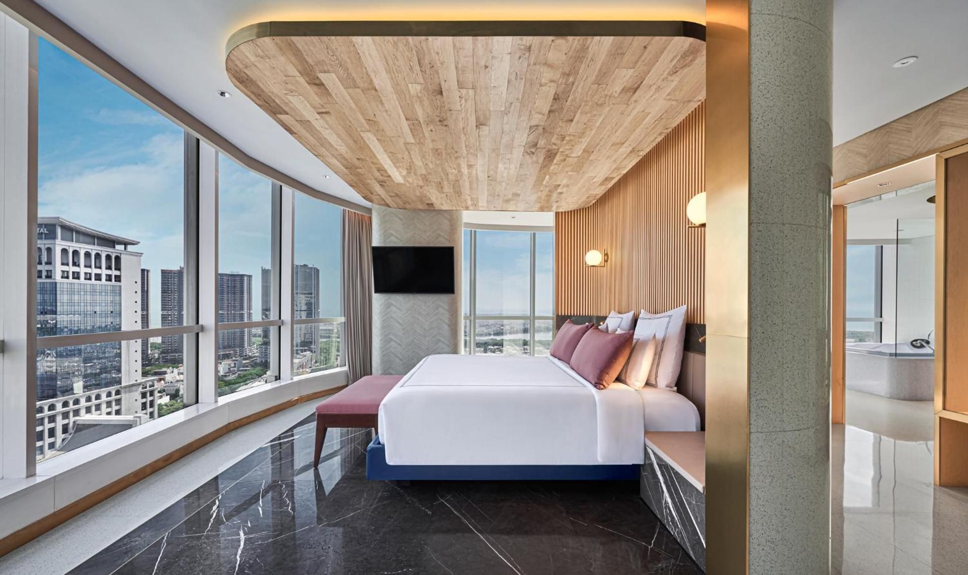 Swiss Select Room with 1 King Size Bed