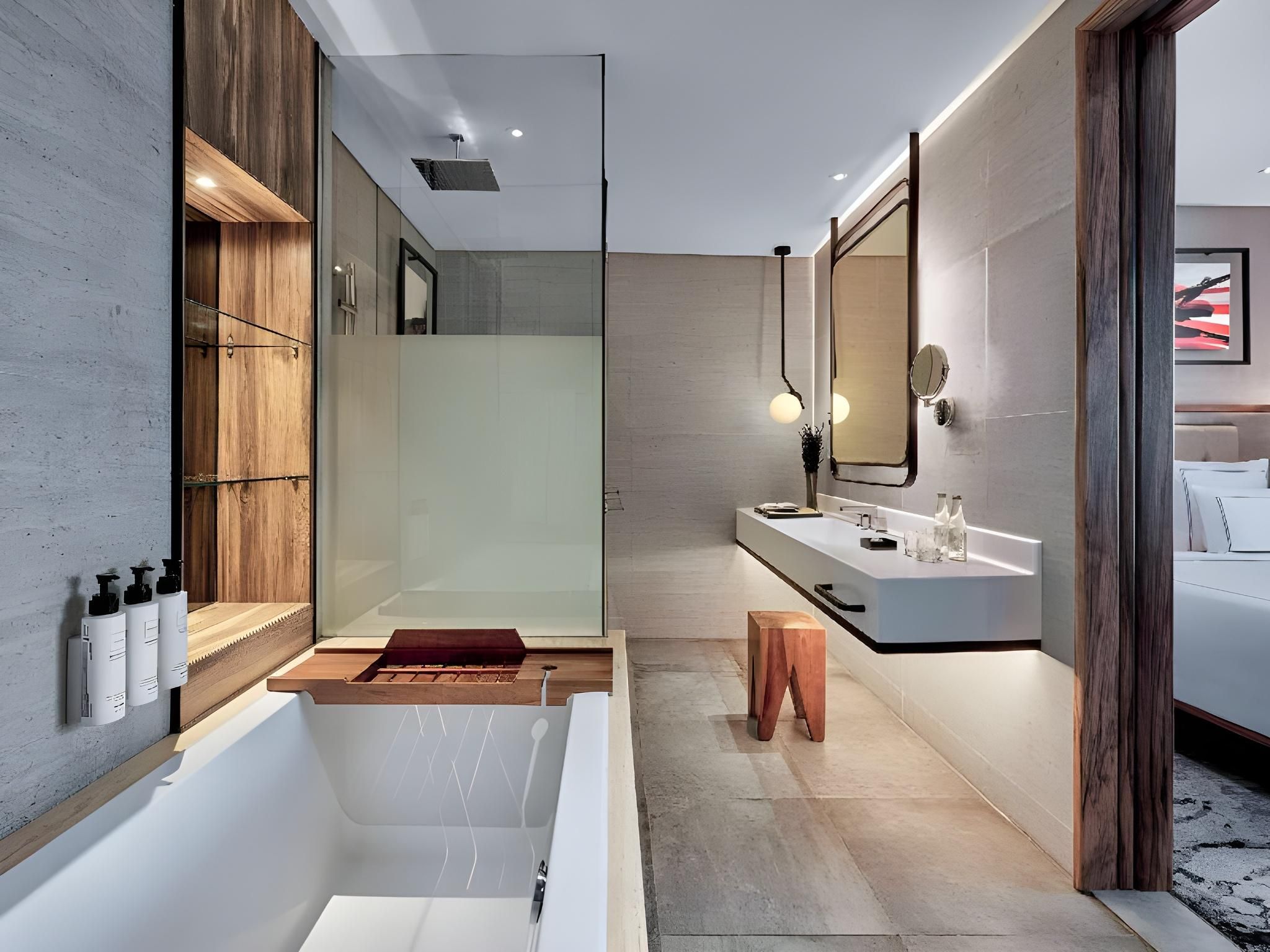 Swiss Signature Room with 1 King Size Bed, Bay View