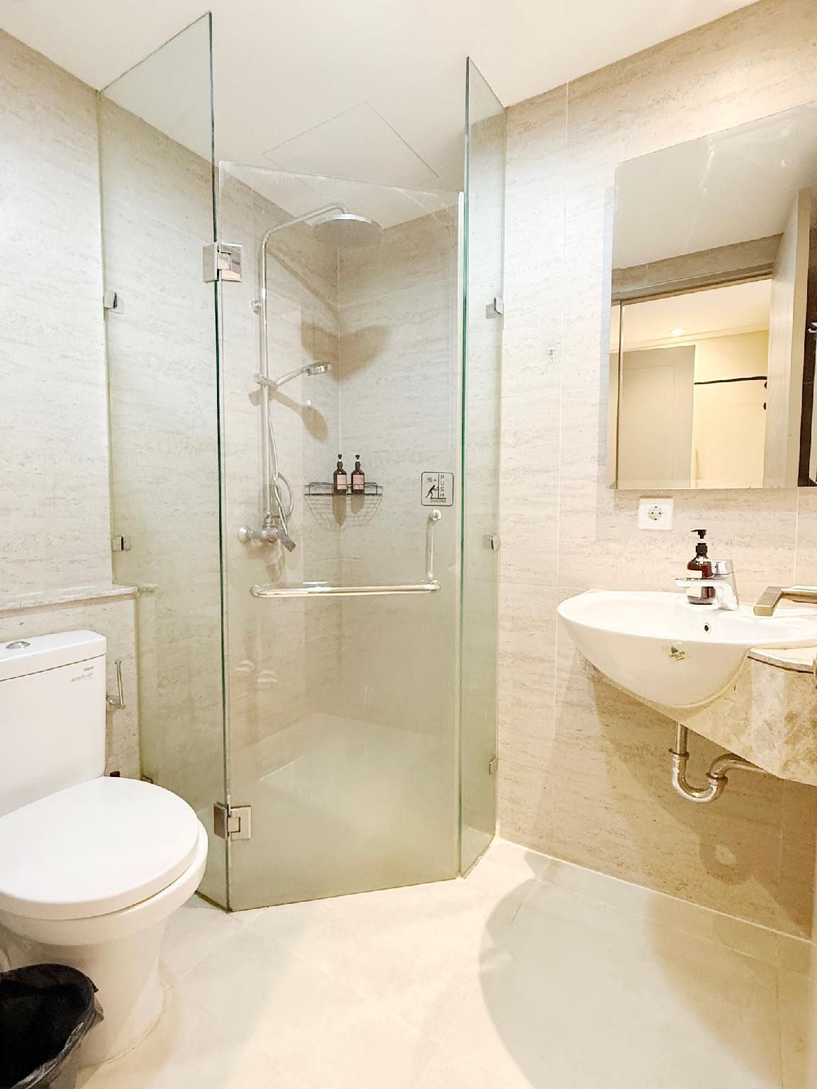 One Bedroom Sea View Suite