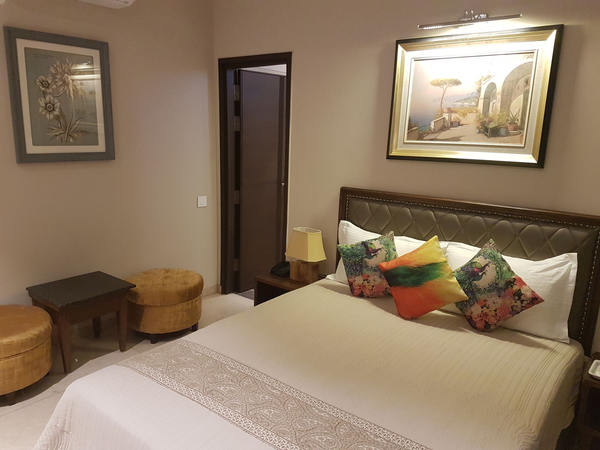 Kasauli Regency (Hangout-Rooftop Bar & Lounge) Premium Deluxe Room