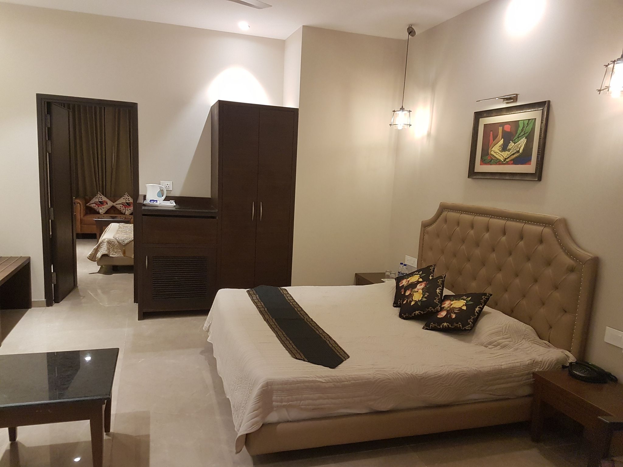 Premium Luxury Suite