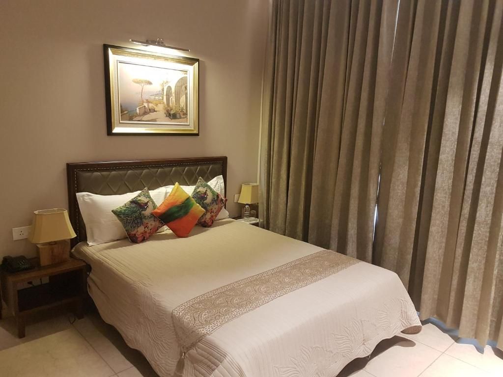 Kasauli Regency (Hangout-Rooftop Bar & Lounge) Premium Deluxe Room 2
