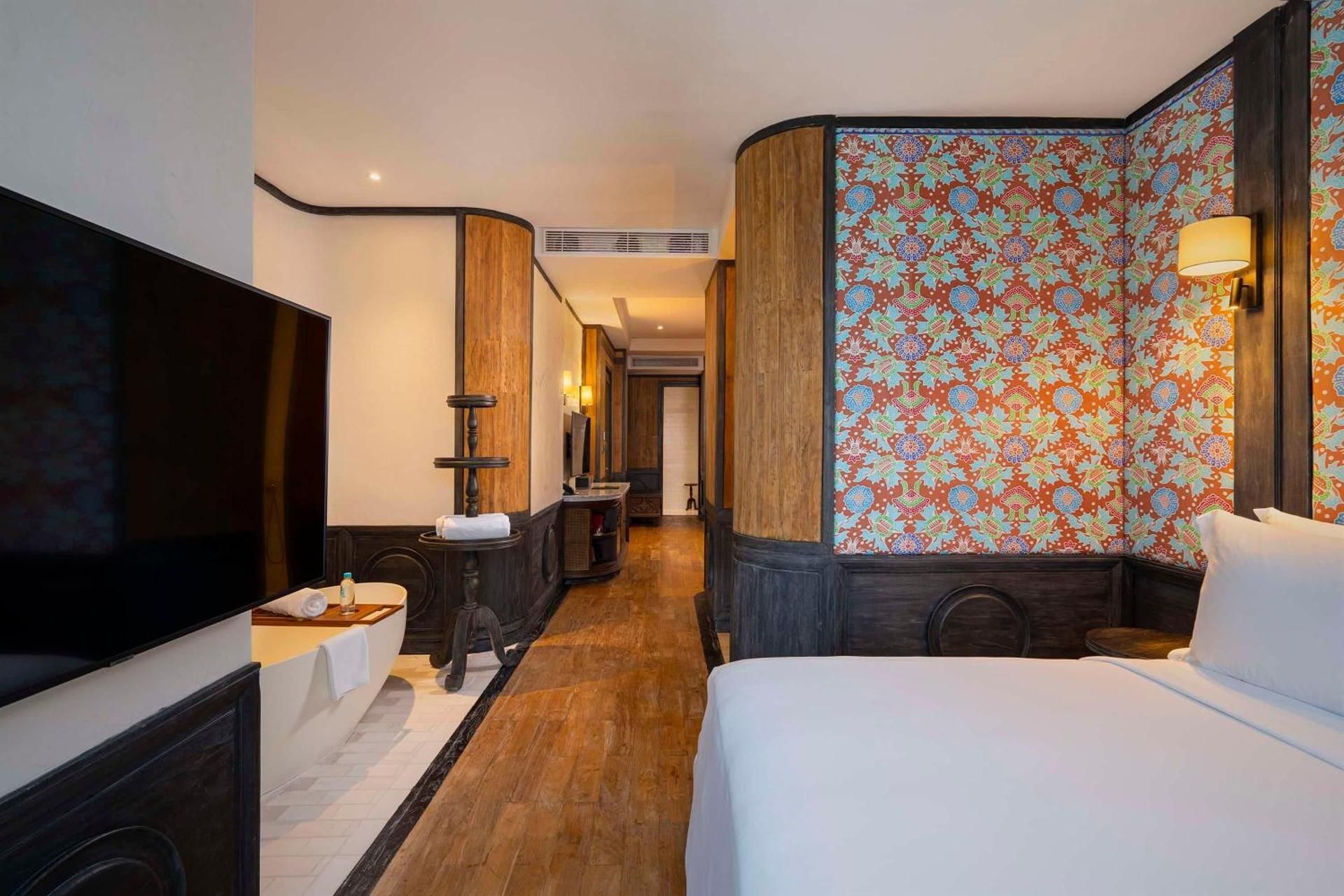 Orient Suite Room - King Bed