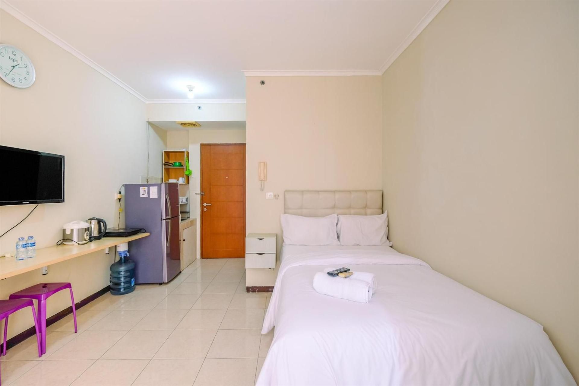 Studio Apartment