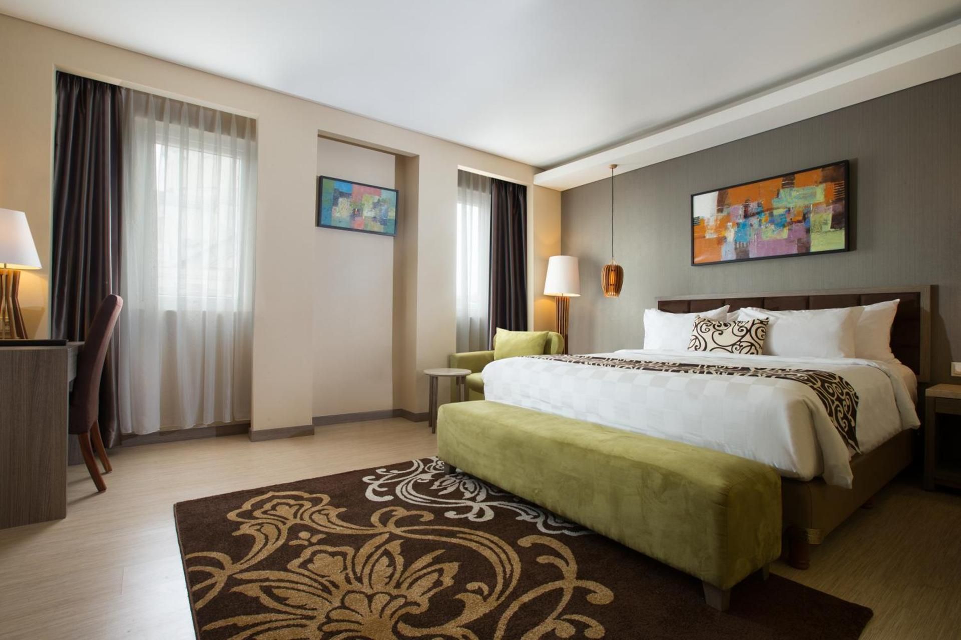 Executive King Suite - Non-Smoking