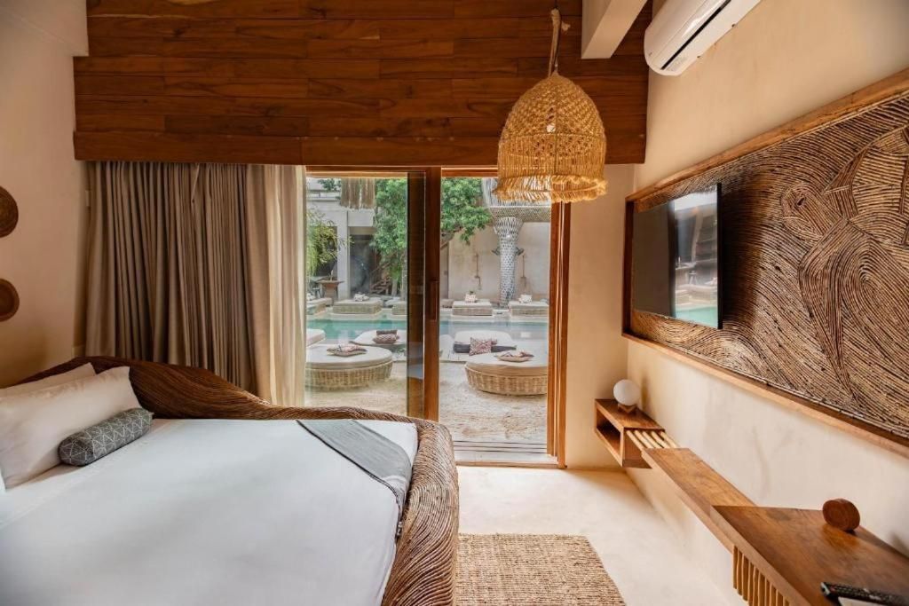 Suite with Pool View