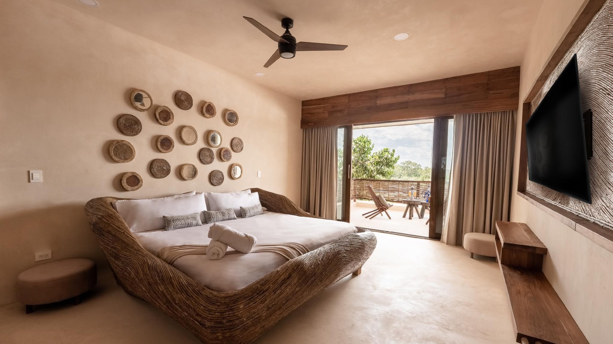 Deluxe Suite Balcony