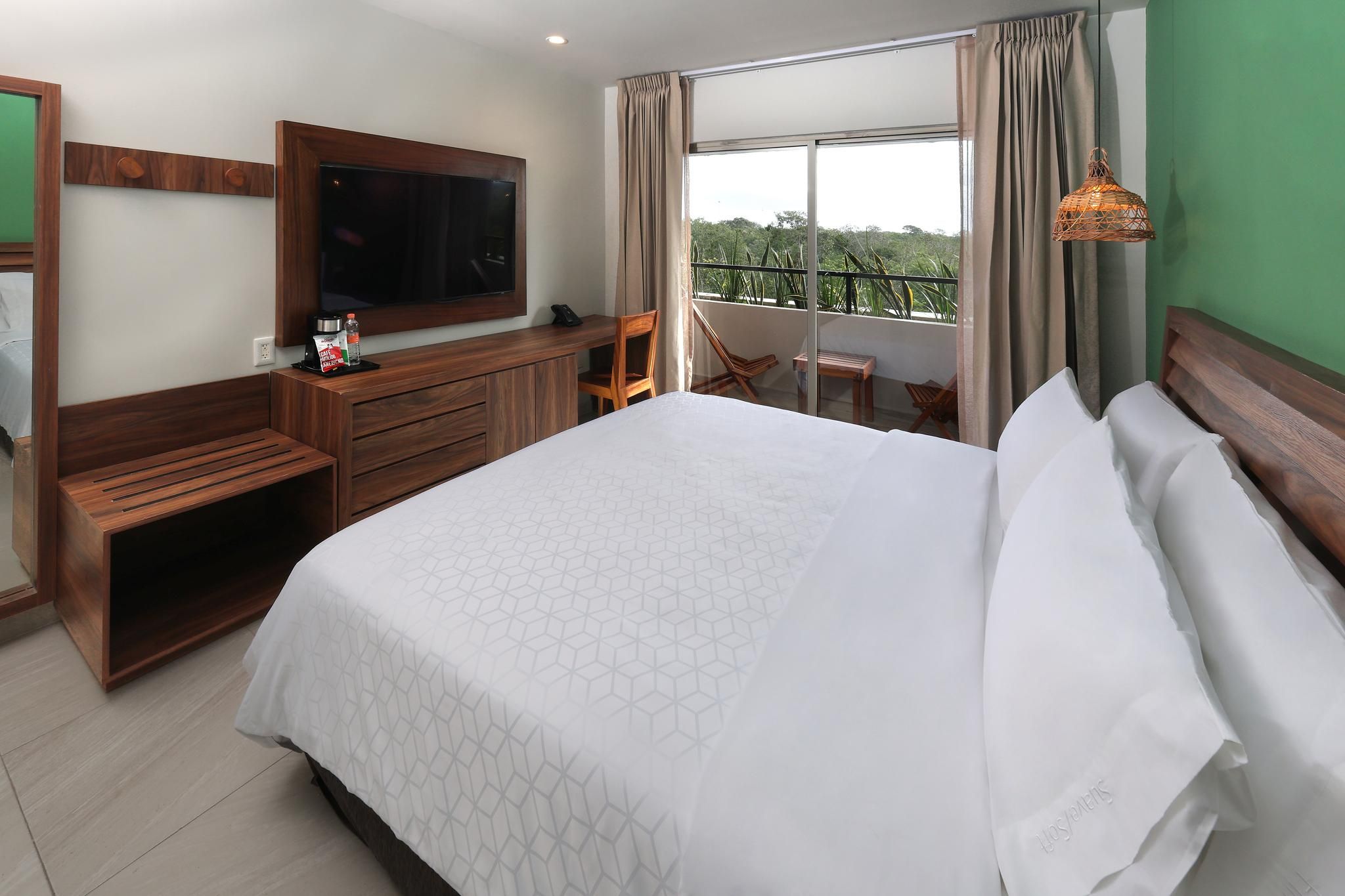 1 Bedroom Suite Jungle View