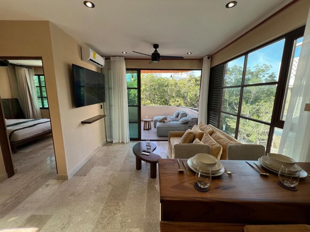 Charming boutique condo jungle views private pool One-Bedroom Apartment