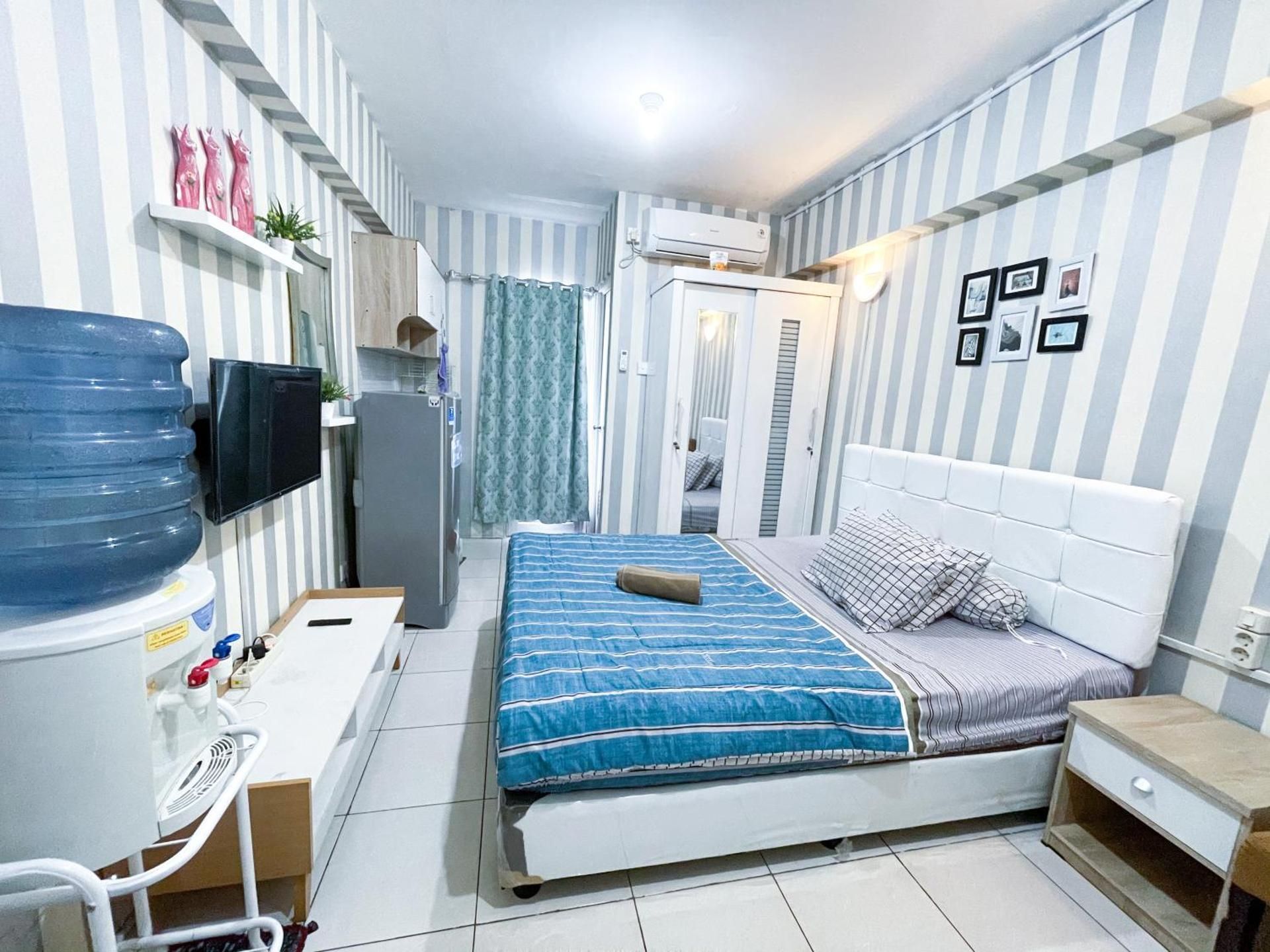 Studio Apartment with Sea View