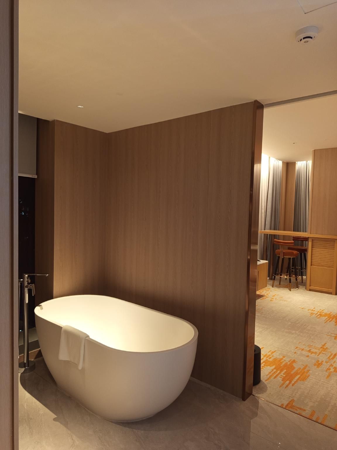 Grand Panoramic View Suite