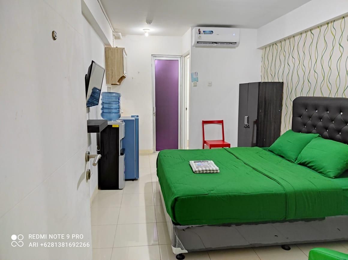 Studio Apartment with Balcony