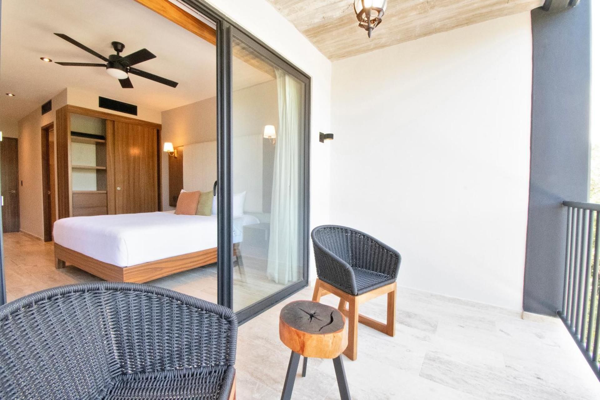 Queen Room with Balcony