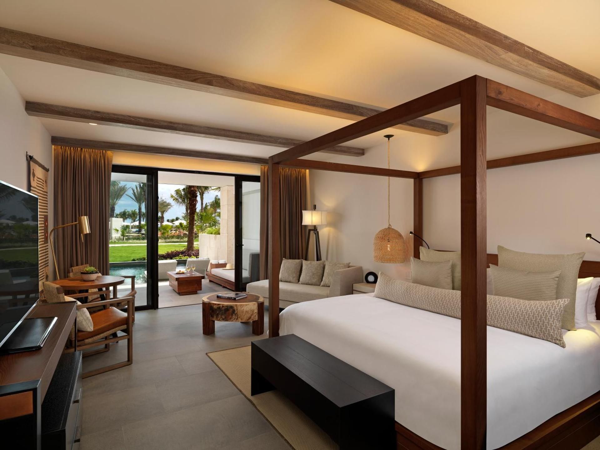 Alcoba Swim-up Pool - King Bed