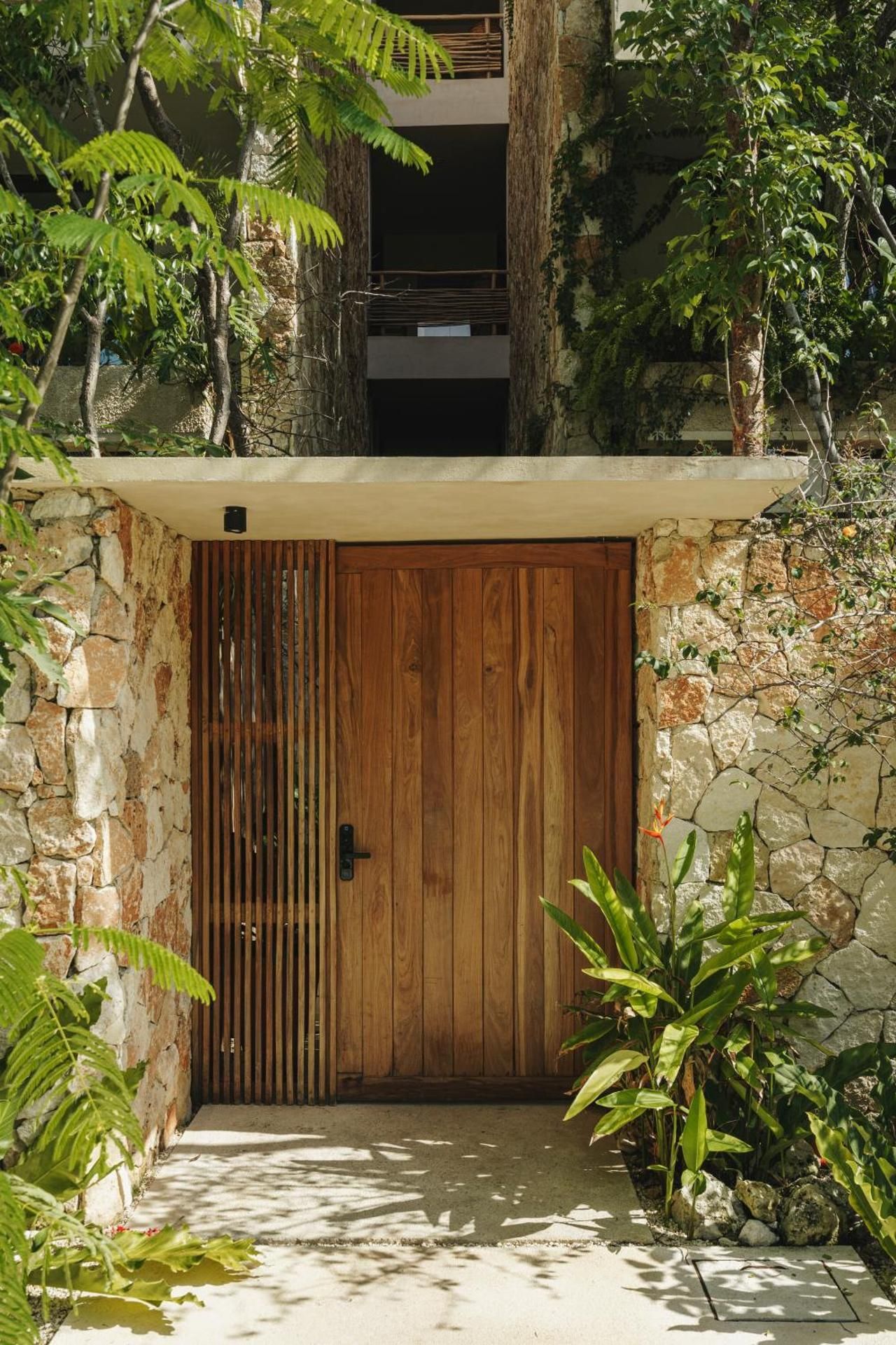 Teva Tulum, Aldea Zama