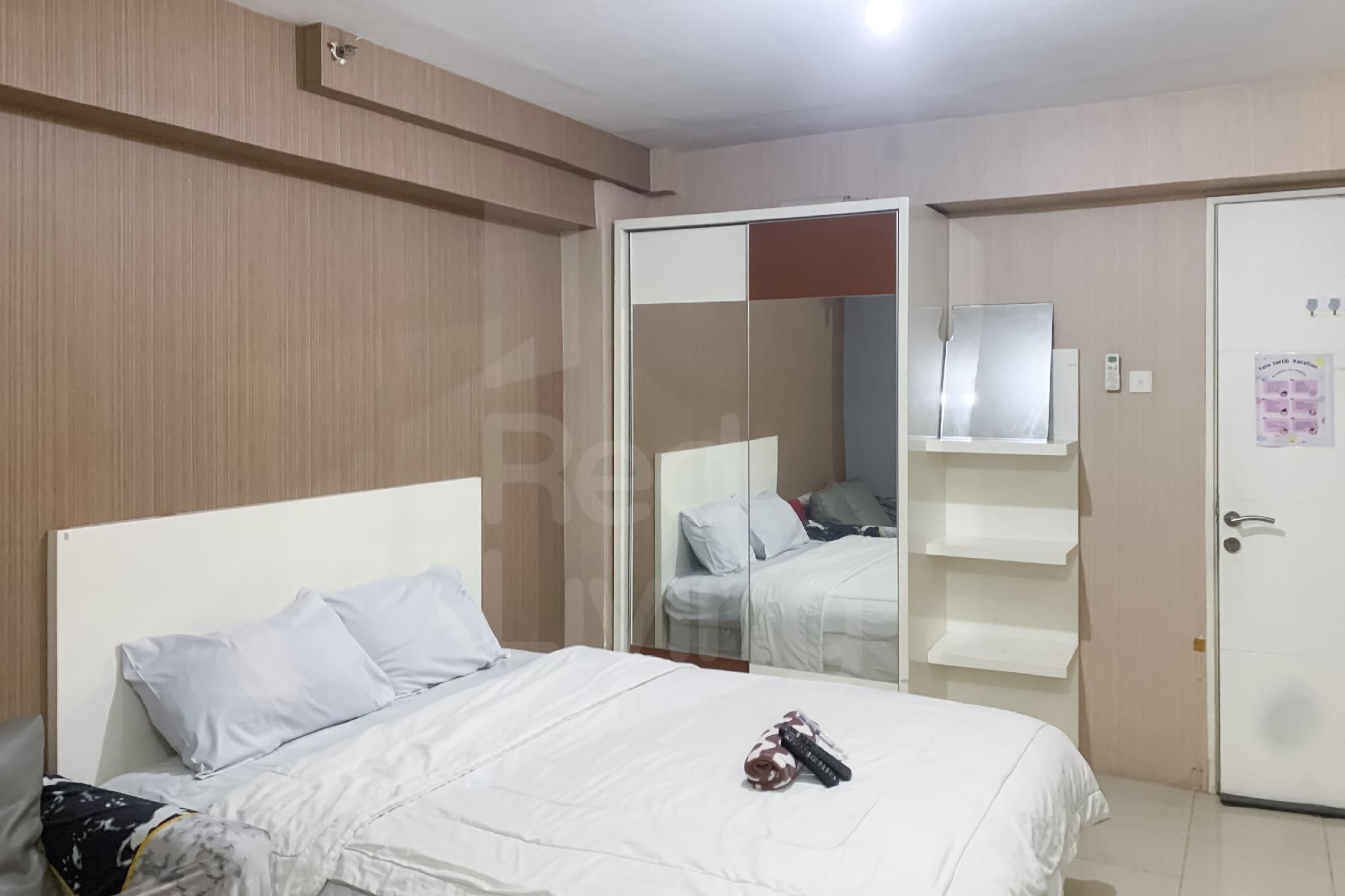 Studio Room