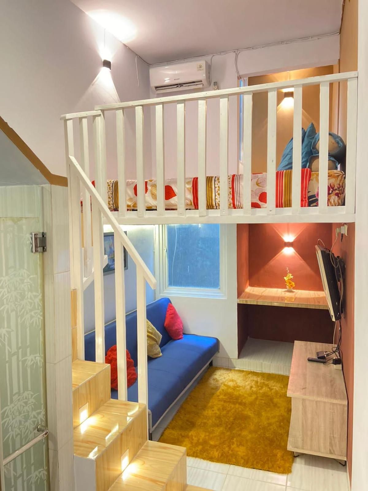 Studio - Split Level