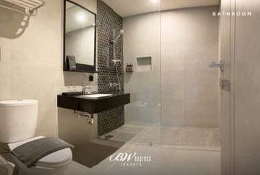 Deluxe Hollywood Double Room with 2 Combined Single Beds