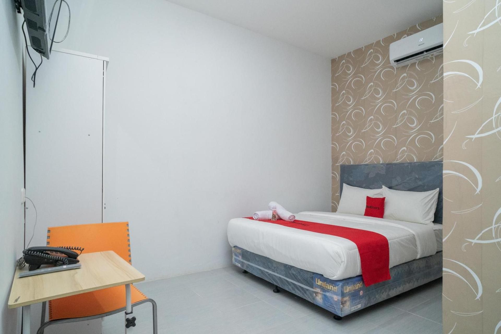 RedDoorz Premium