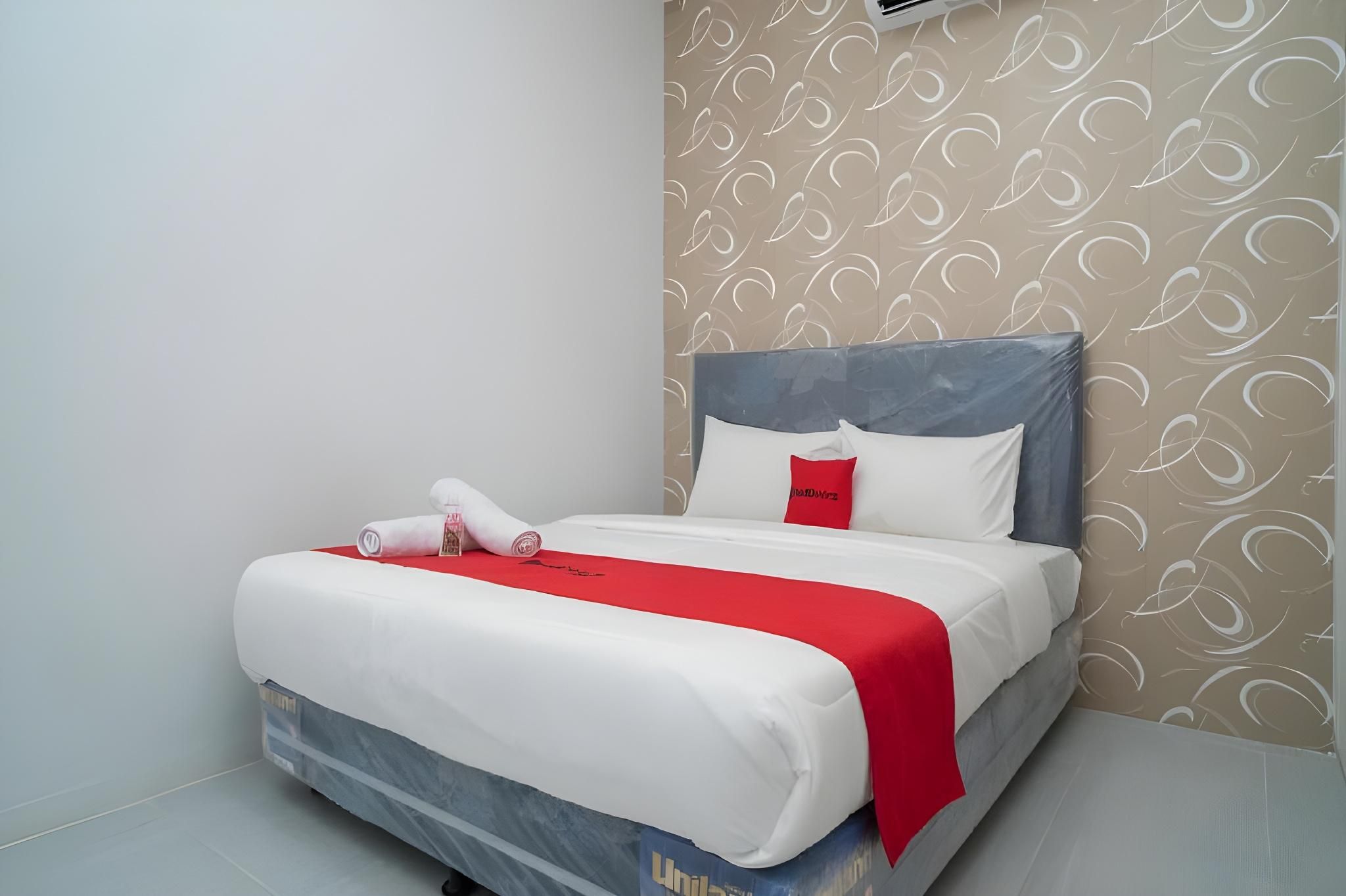 RedDoorz Single Room