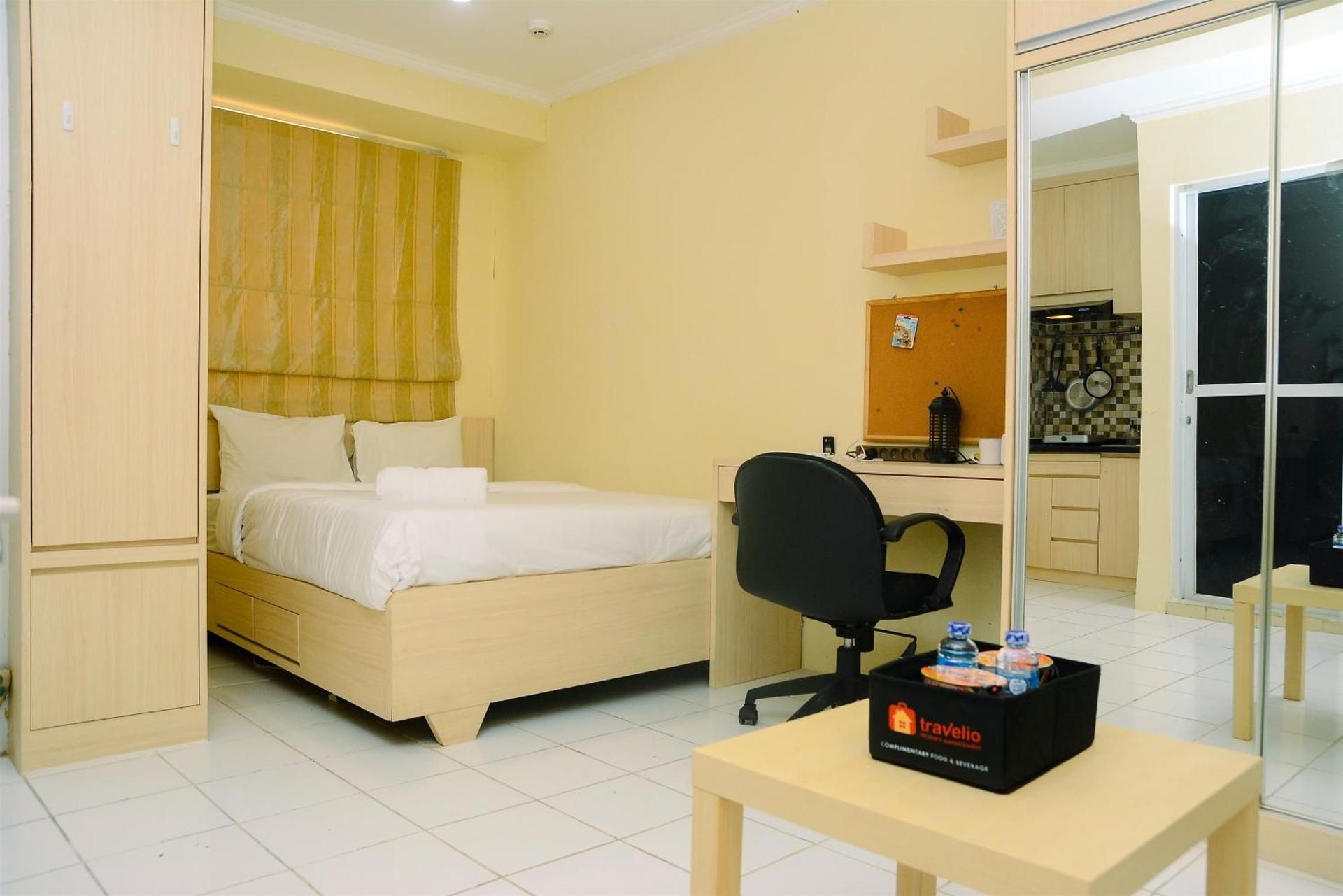Studio Apartment