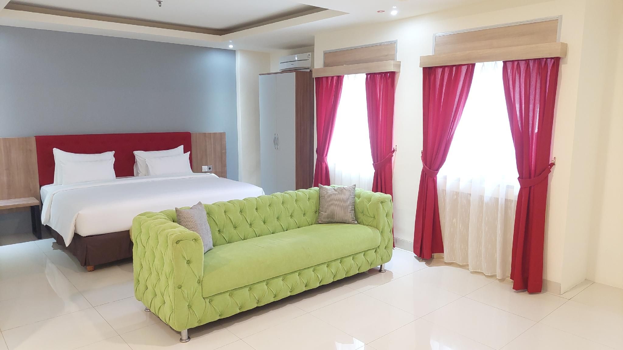 Premiere Room