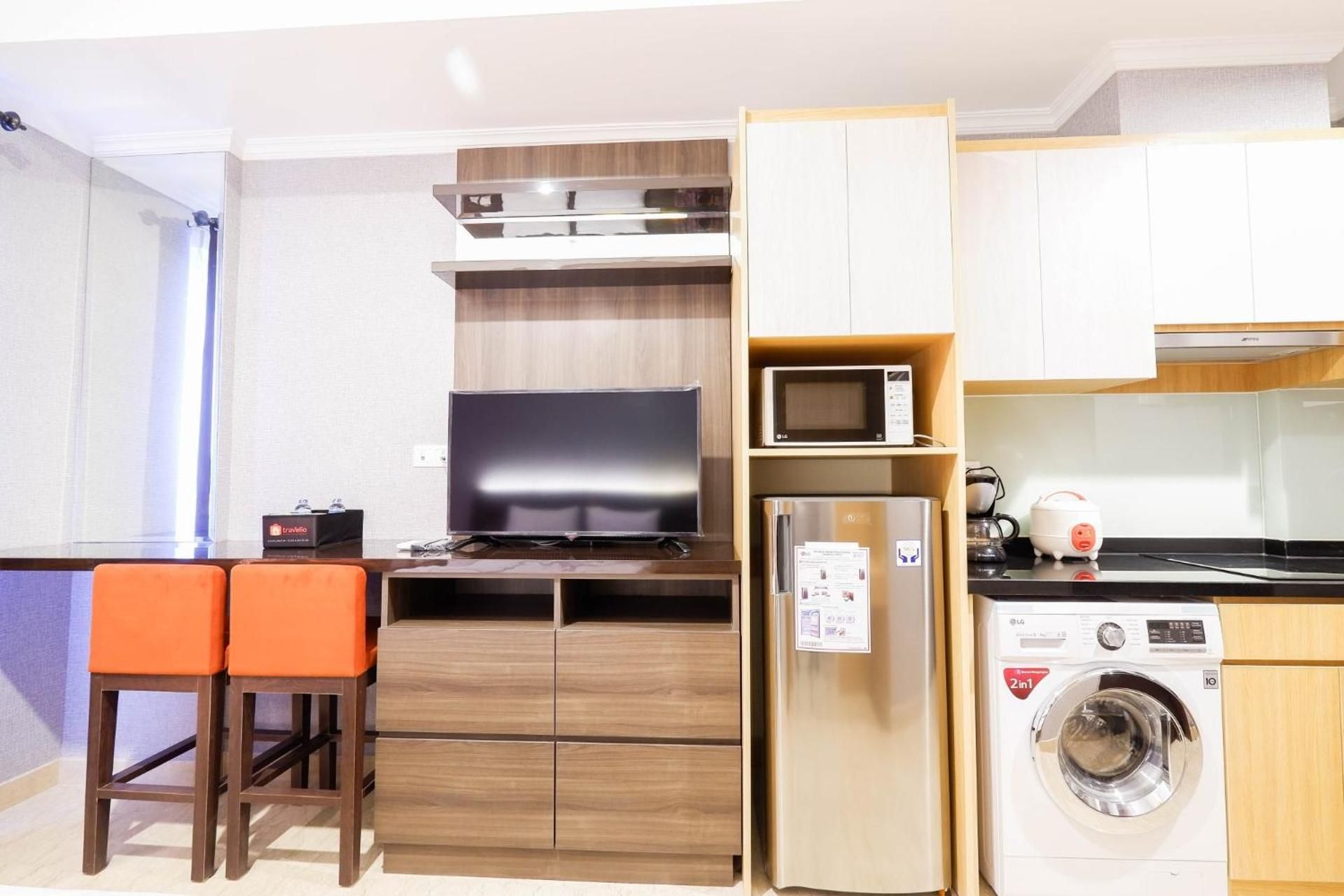 Studio Apartment