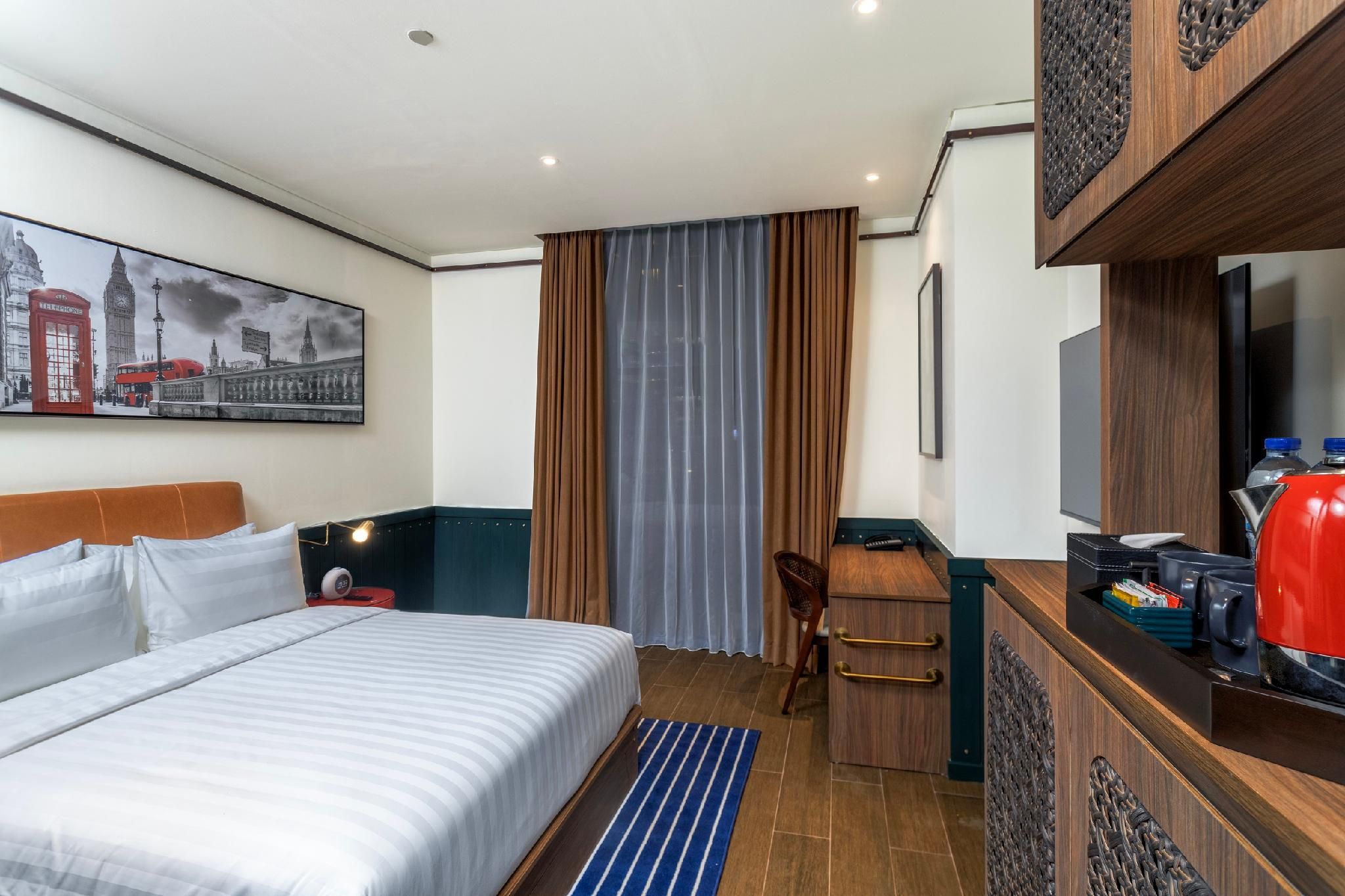 Skyline View King Room