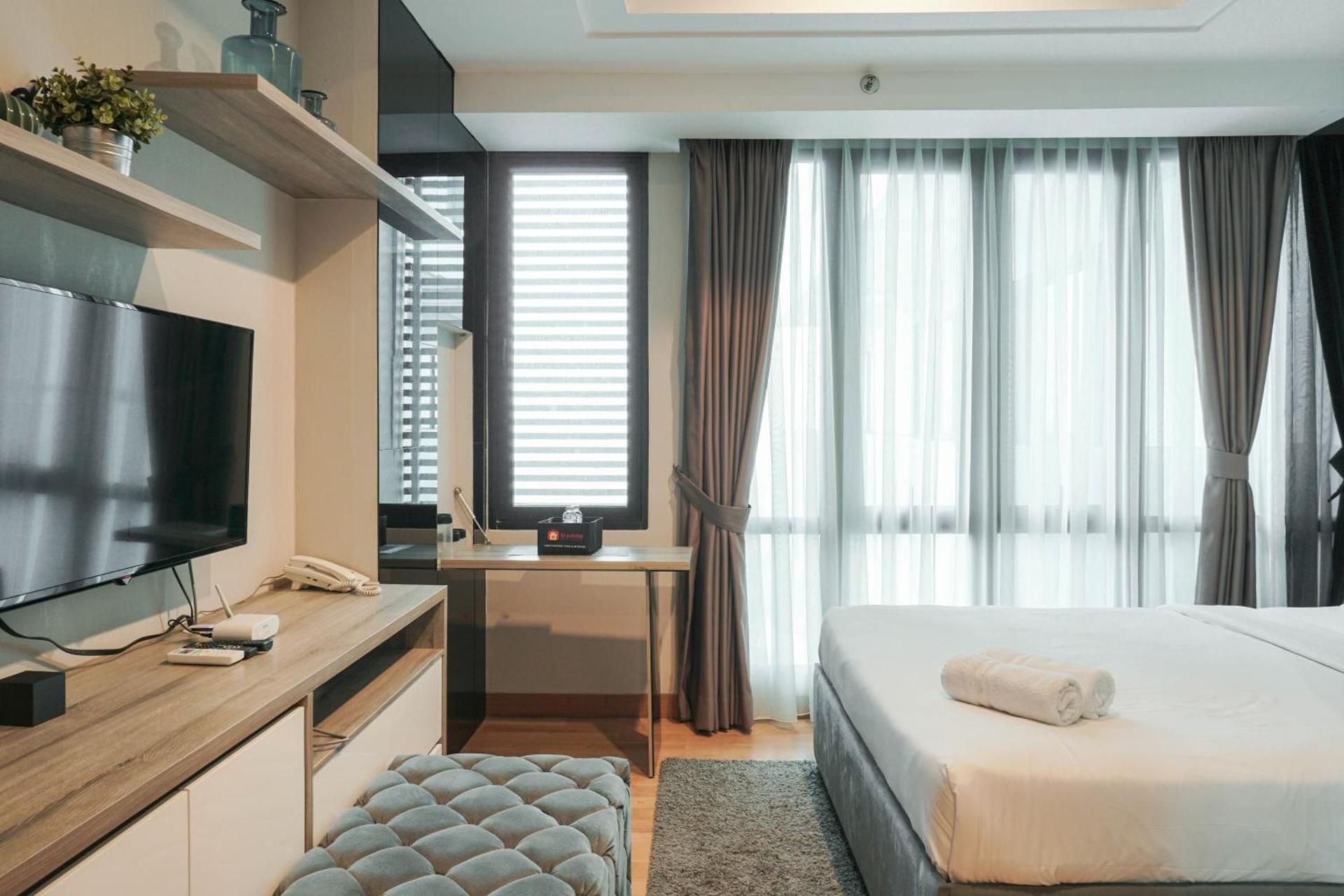 Studio Apartment