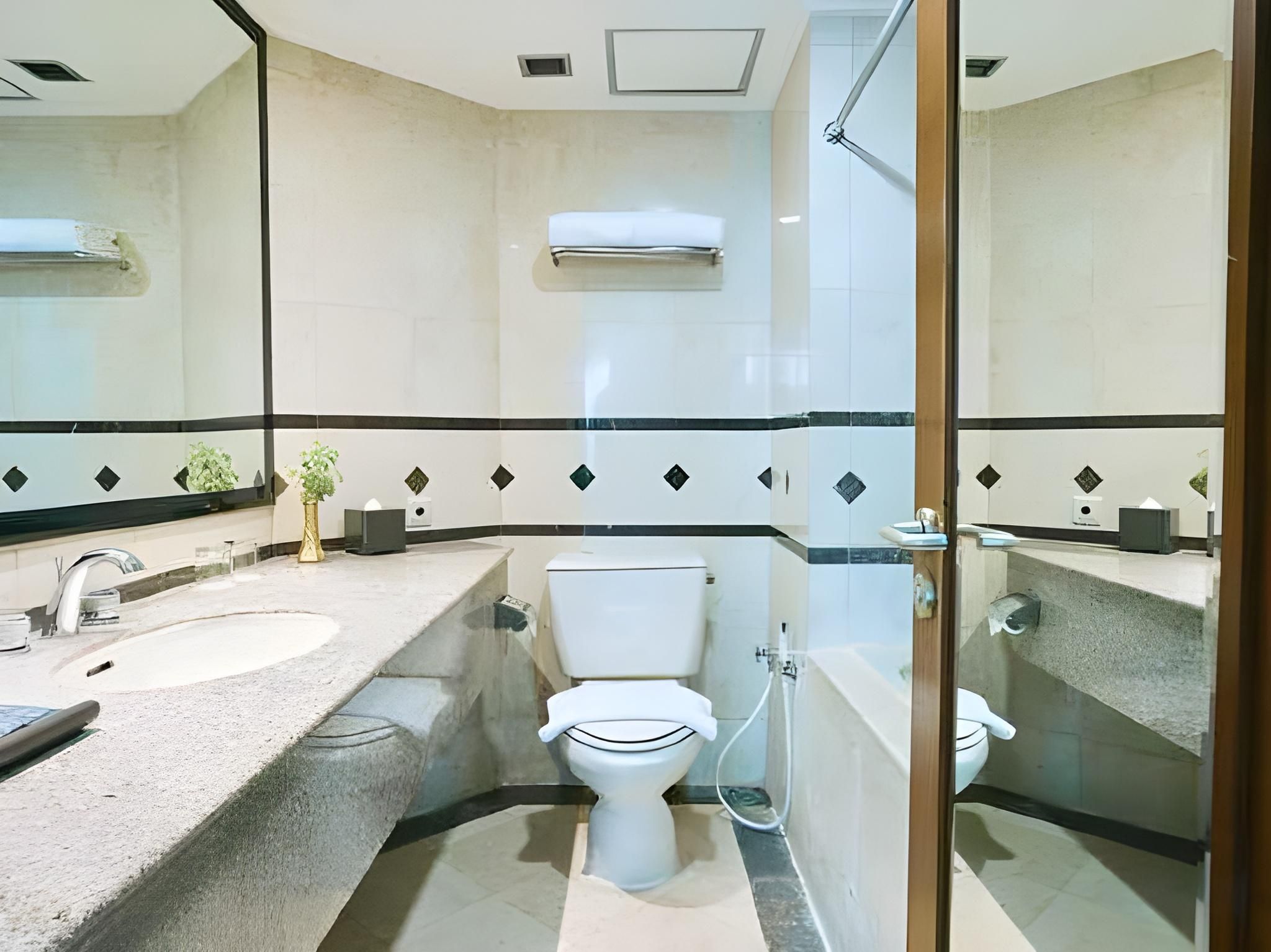 Executive Room