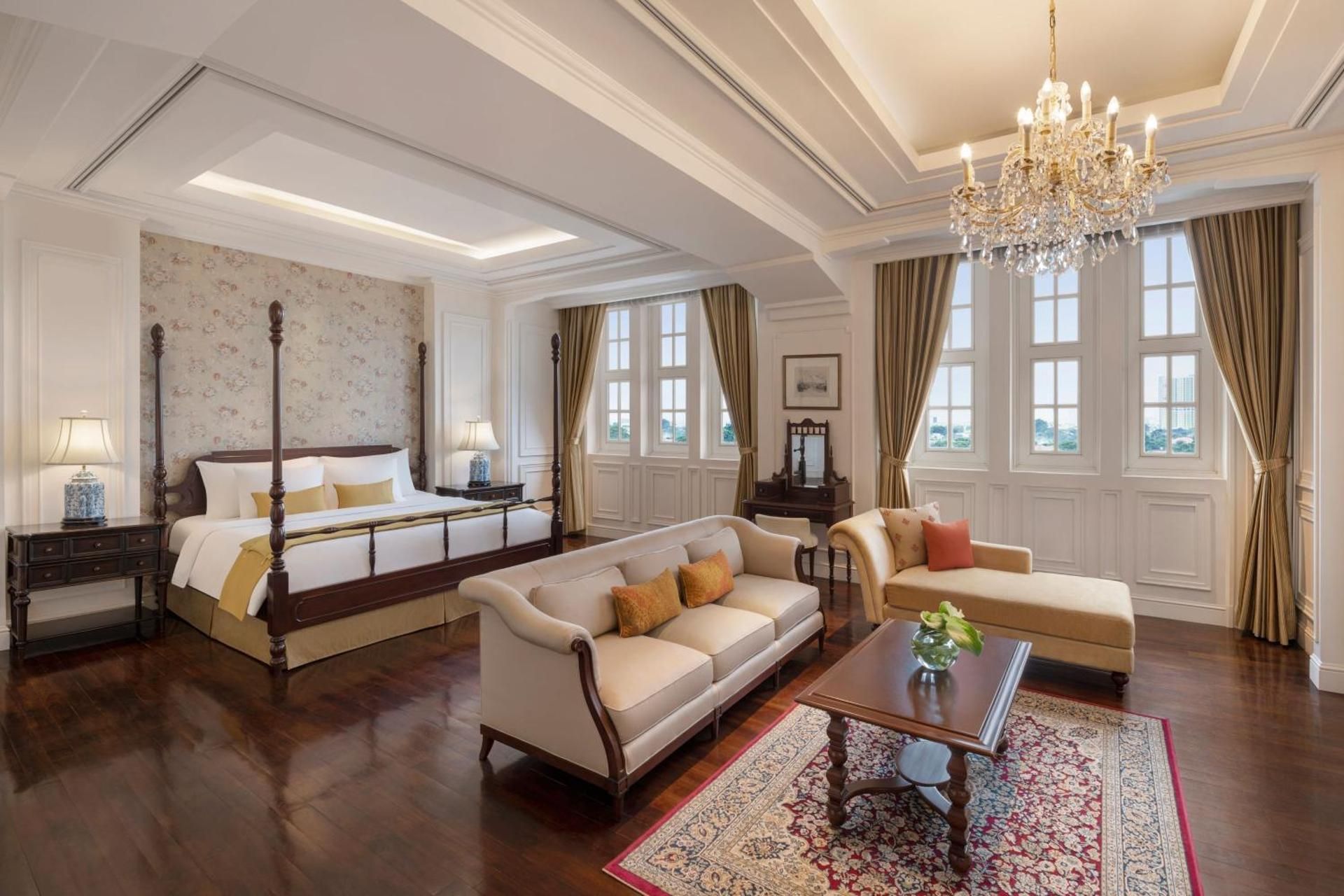 Presidential, Dining Area, 1 Bedroom Presidential Suite, 1 King, Corner room, High floor