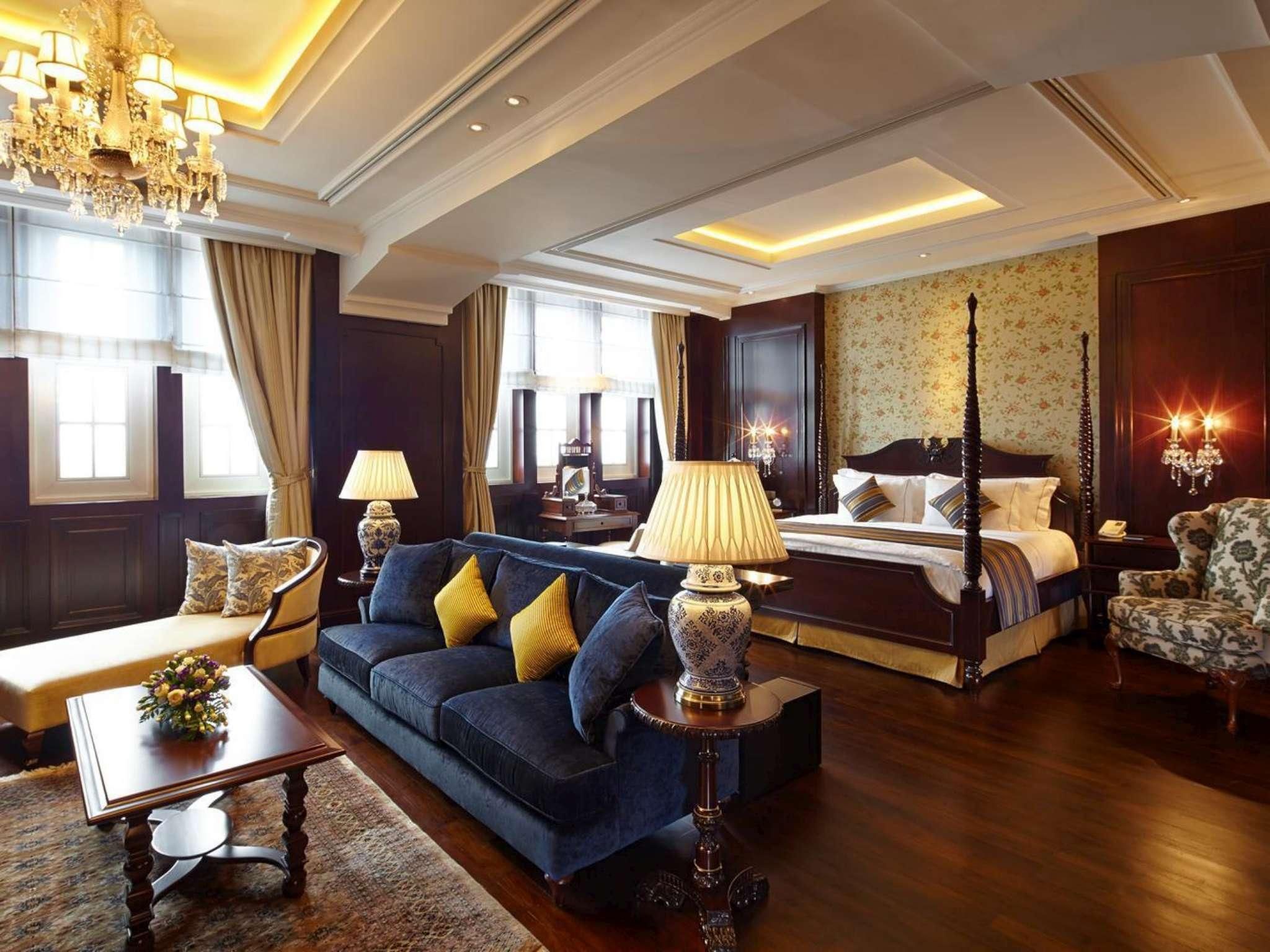 Presidential, Dining Area, 1 Bedroom Presidential Suite, 1 King, Corner room, High floor