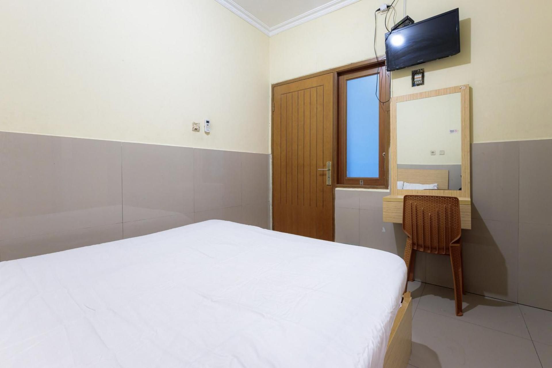 Dpaseban Jakarta Mitra RedDoorz Standard Room 3