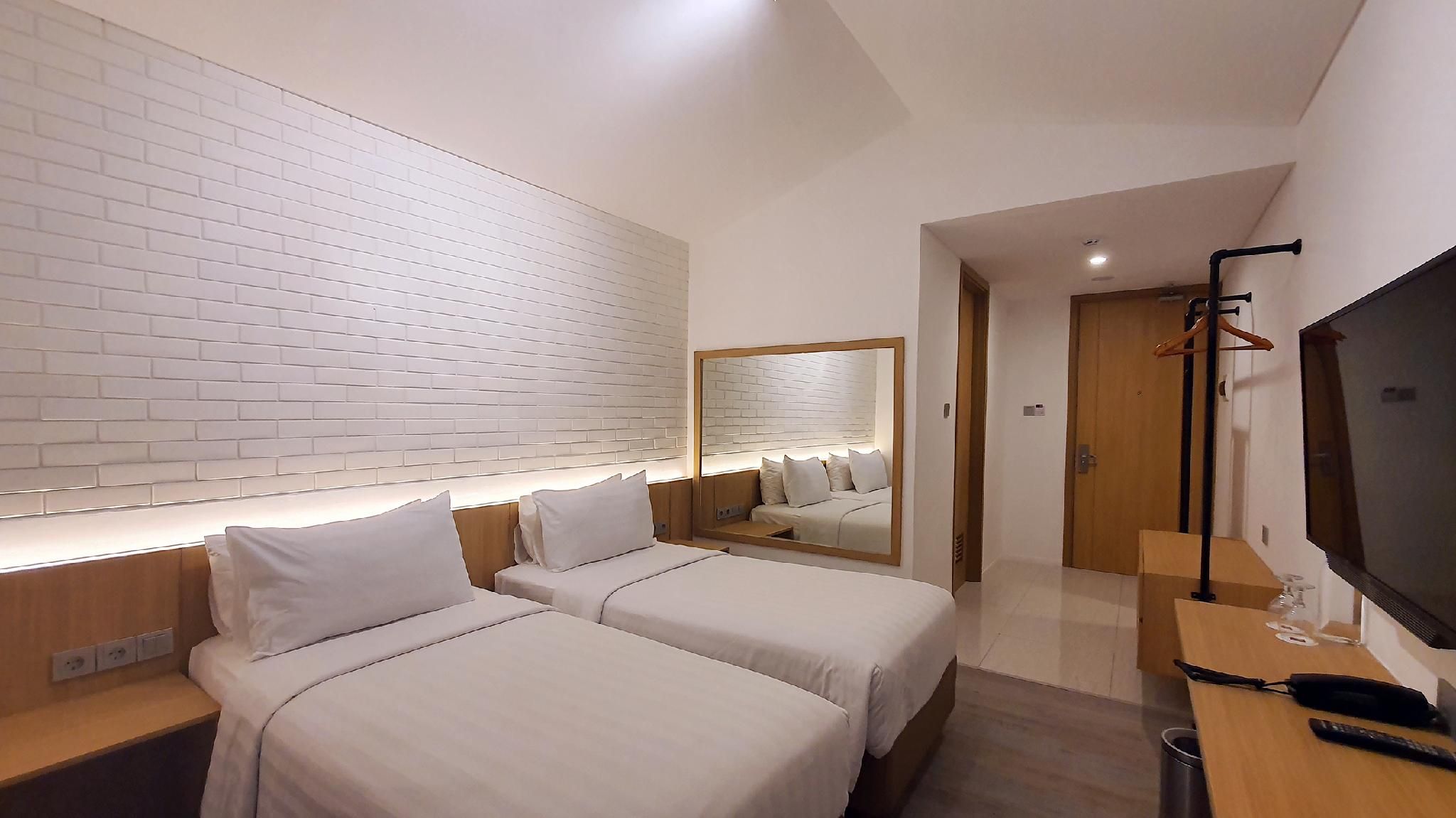 Standard Twin Room - Non-Smoking