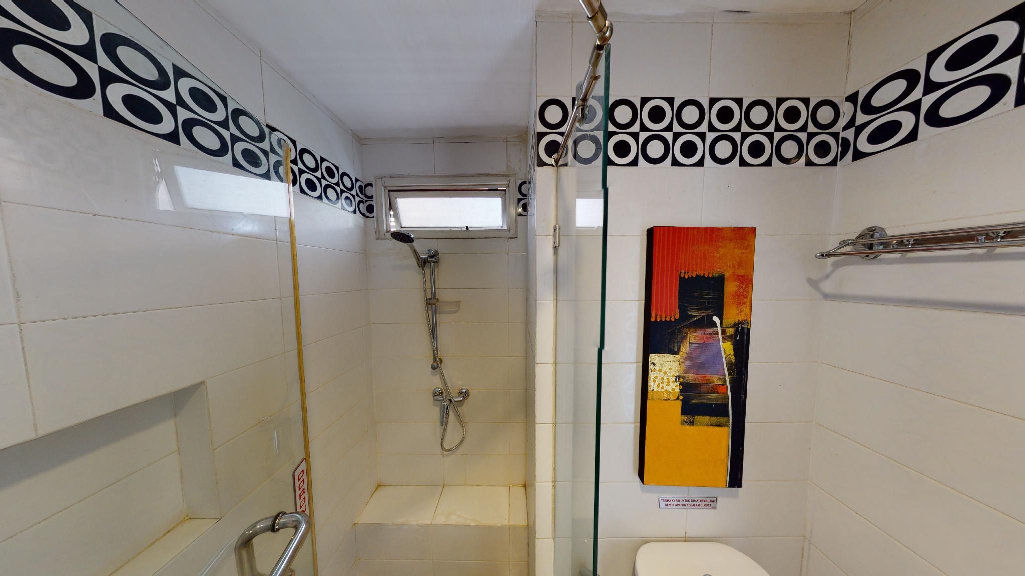 Tendean Residence Deluxe Queen Bed 2