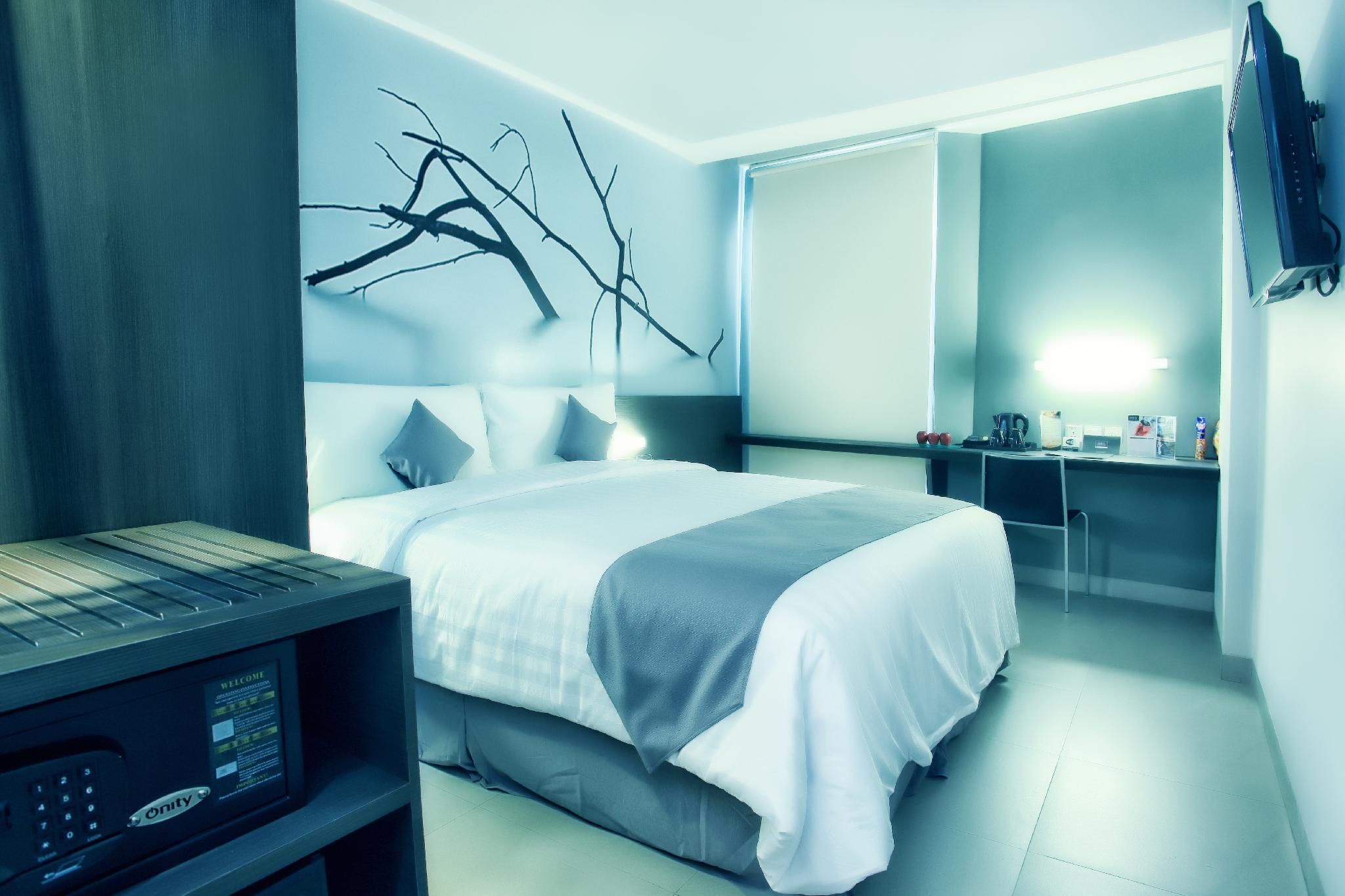 Hotel Neo Tendean by ASTON Standard 2