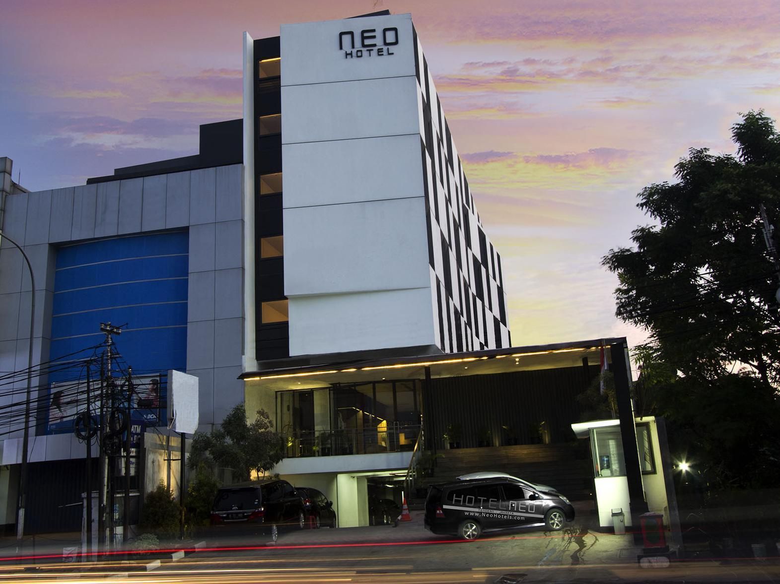 Hotel Neo Tendean by ASTON