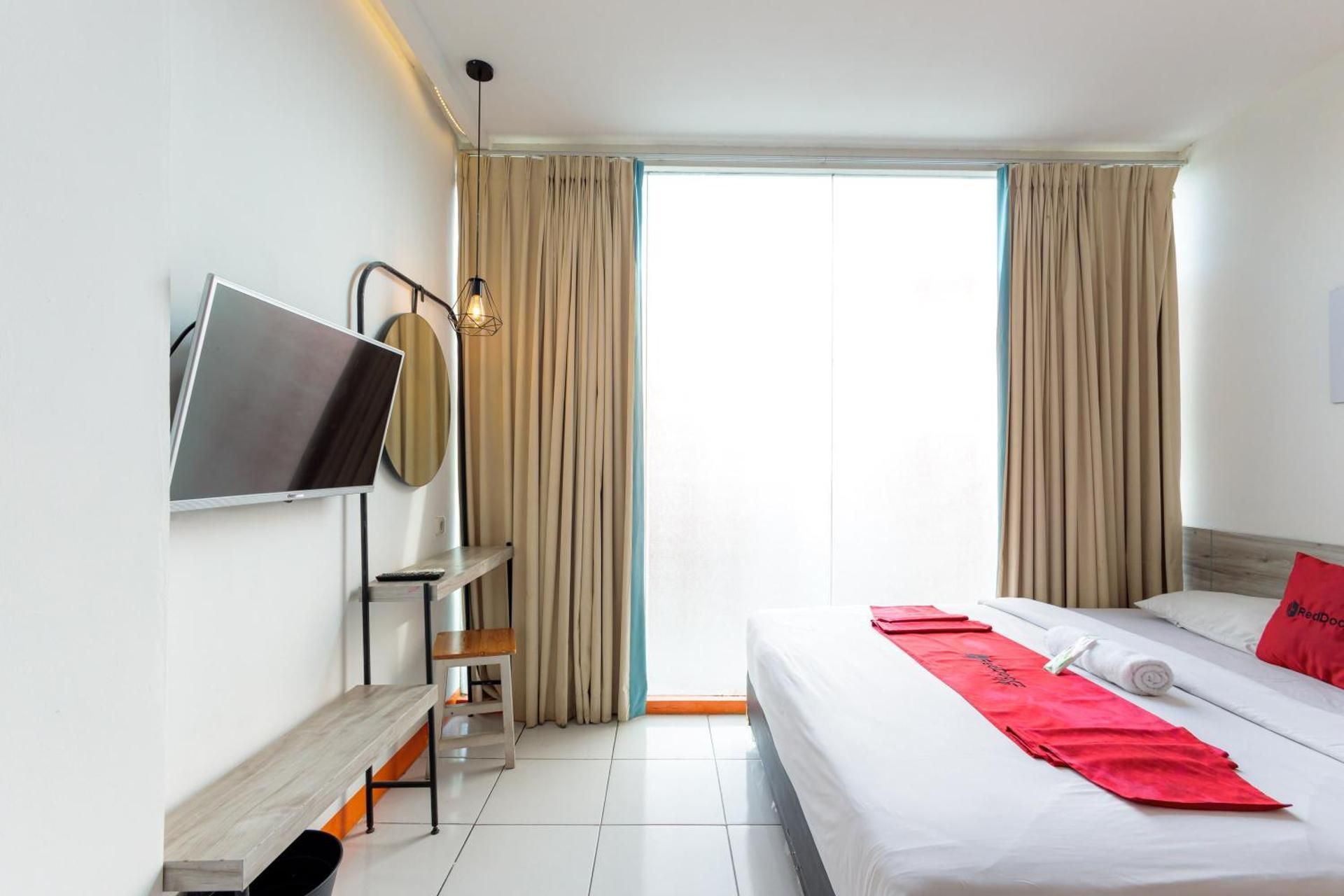 RedDoorz Room