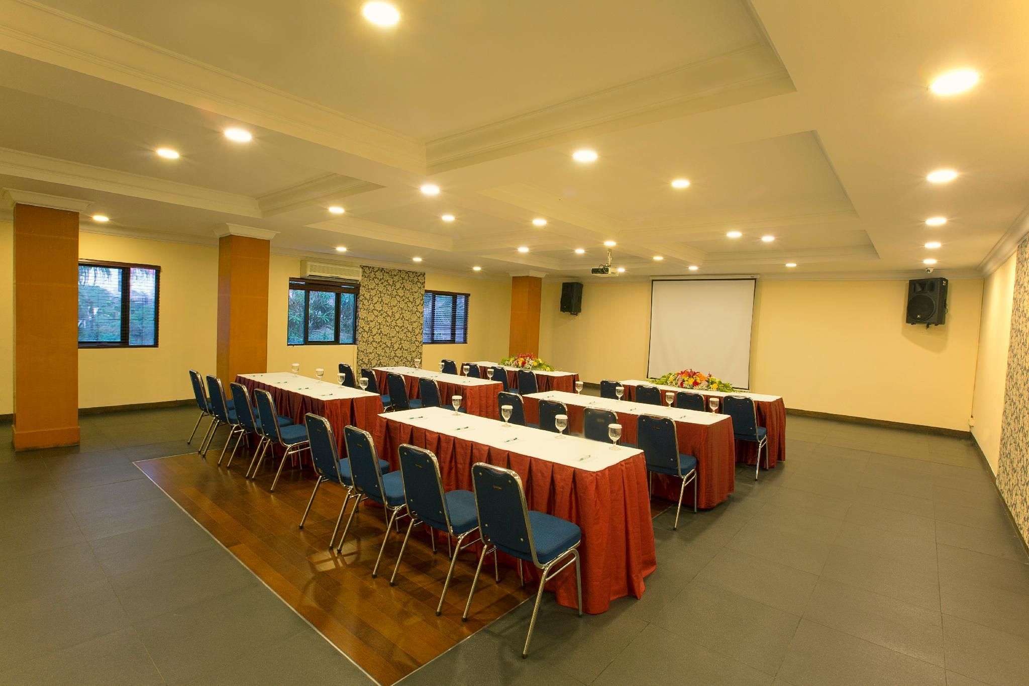 meeting room / ballrooms