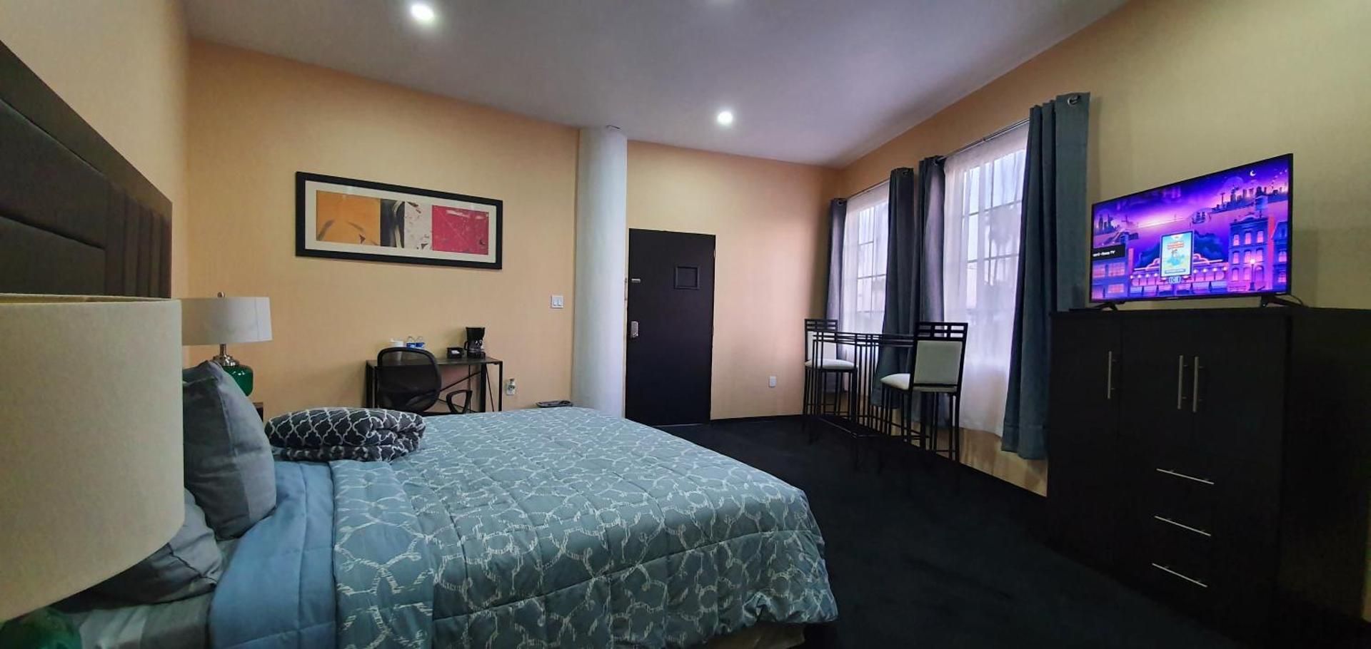 Suite with City View