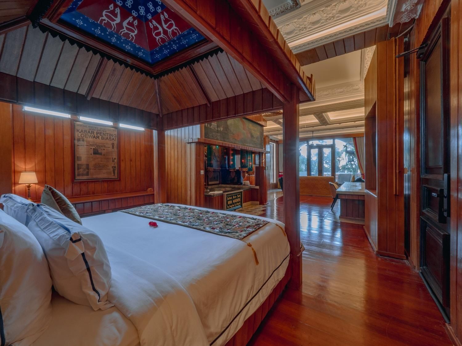 Charlie Chaplin Suite with Signature Afternoon Tea, Mini-bar, and One Glass Afternoon Cocktails for Two People