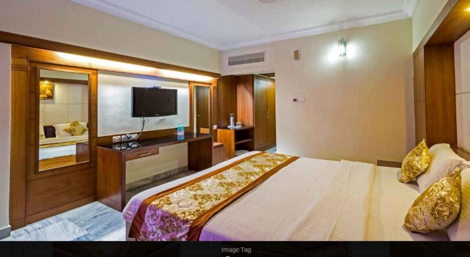 Hotel PLR Grand Executive Room