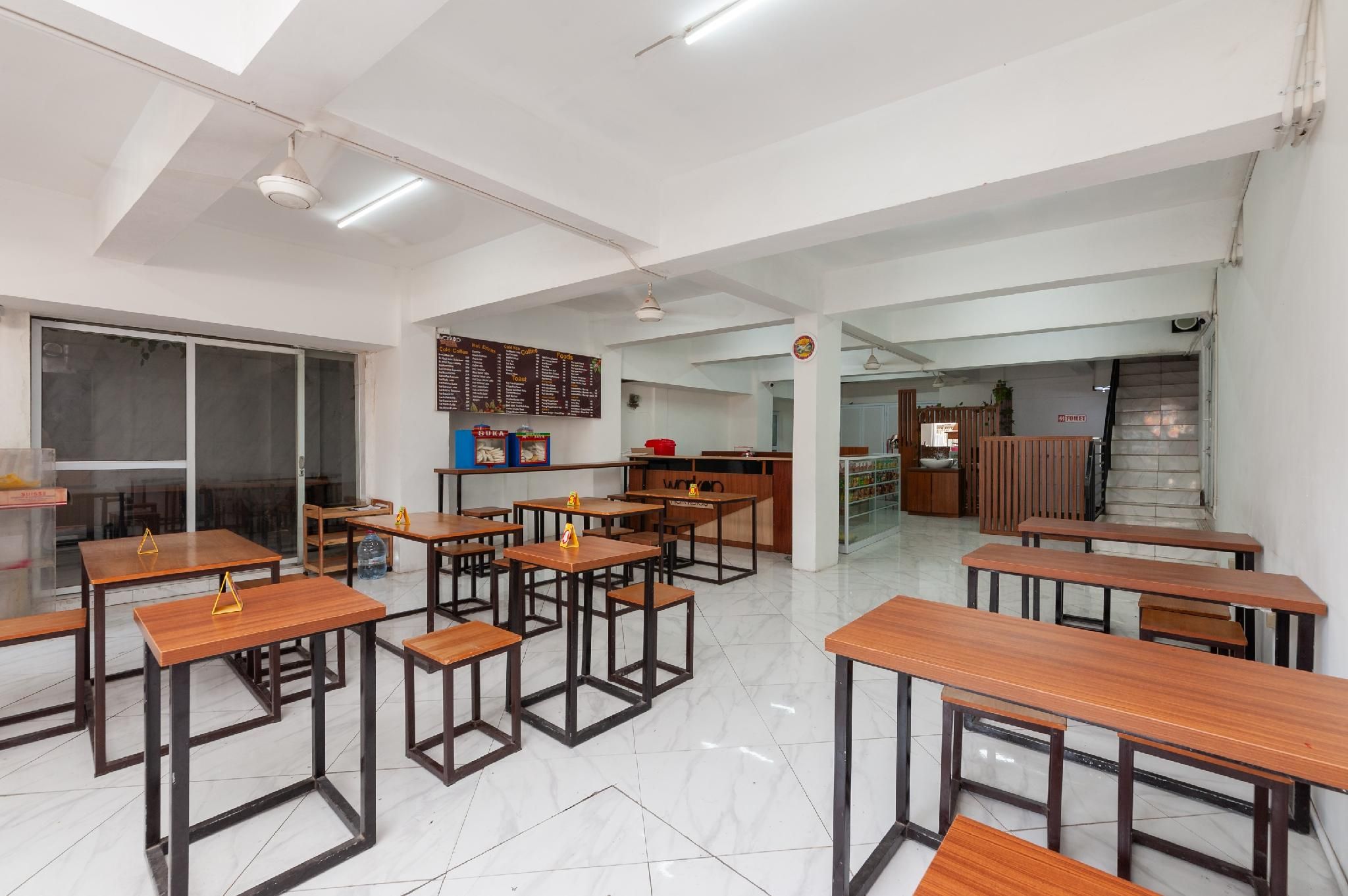 Urbanview Hotel Kota Tua Jakarta