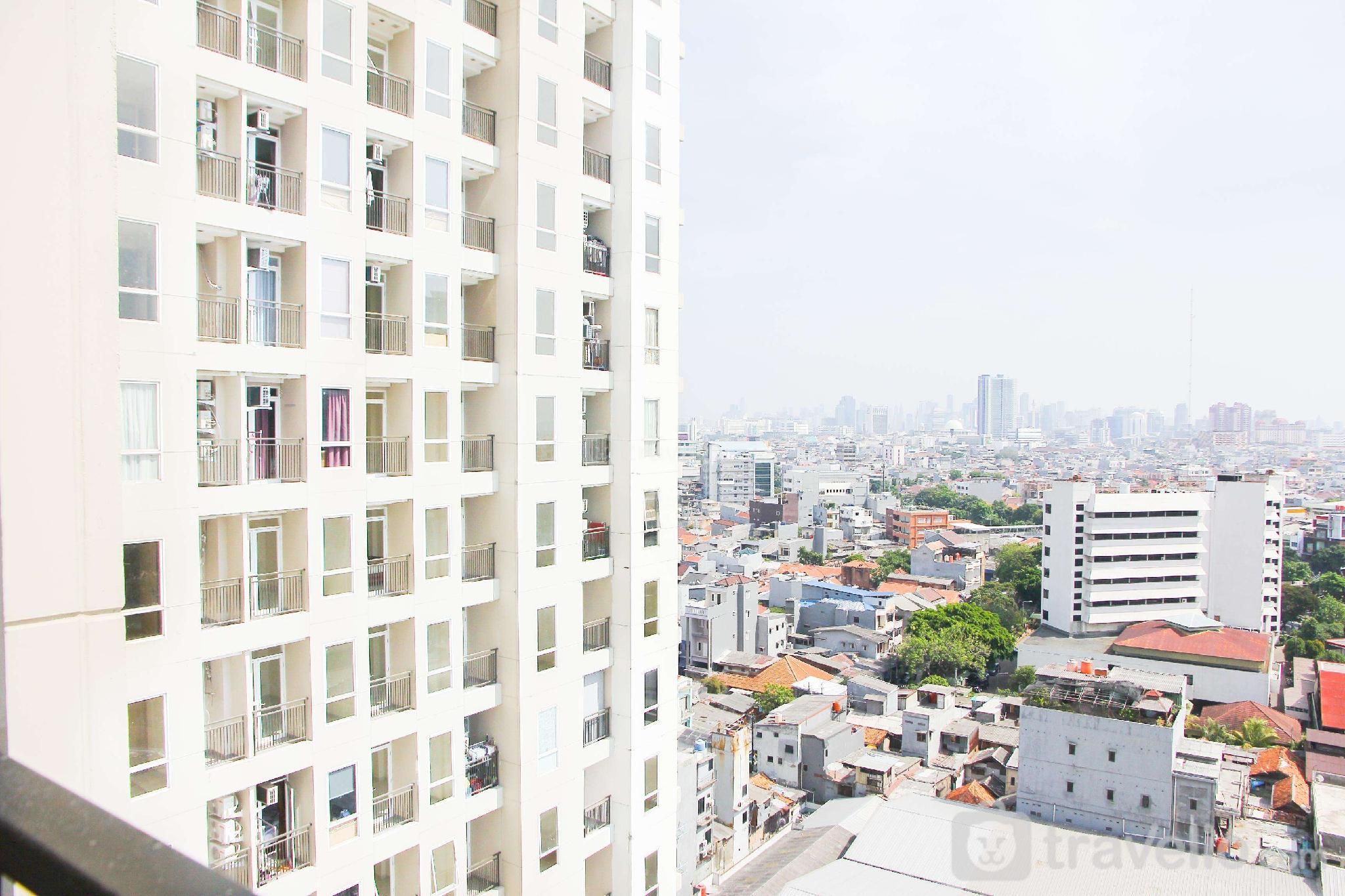 Pool View 2BR Elpis Residence Apt By Travelio