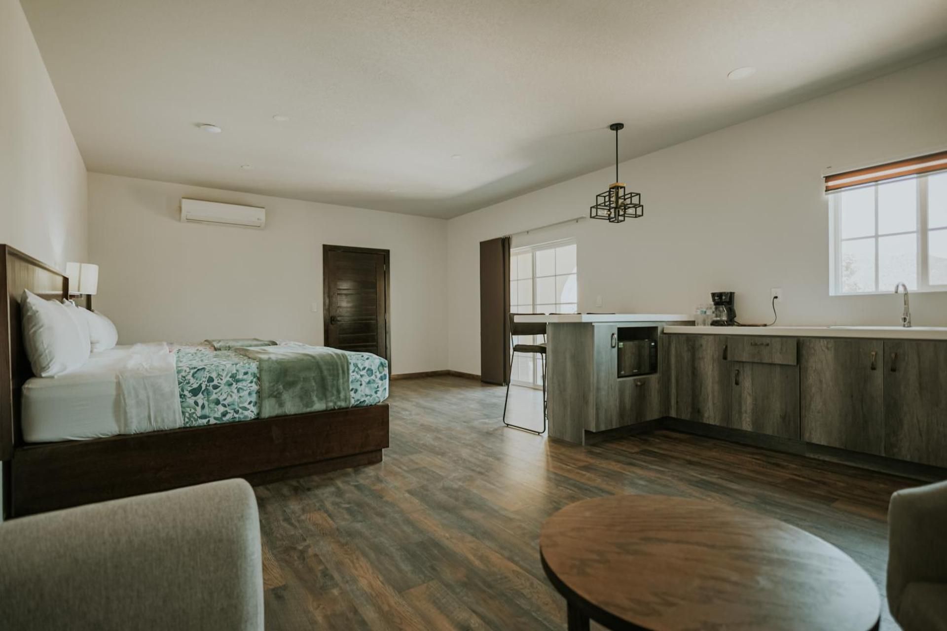 Deluxe Suite
