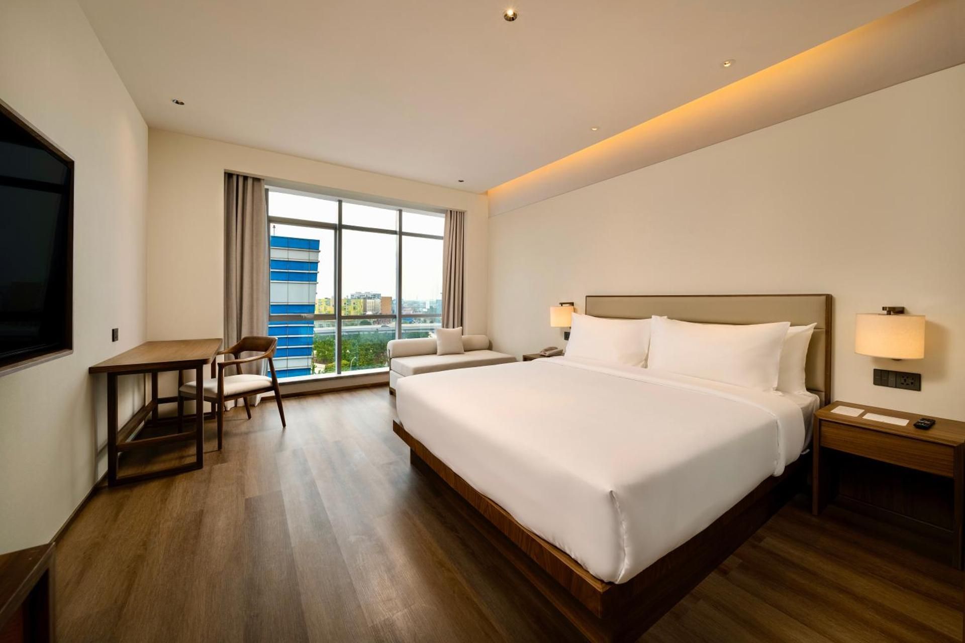 Superior King Room
