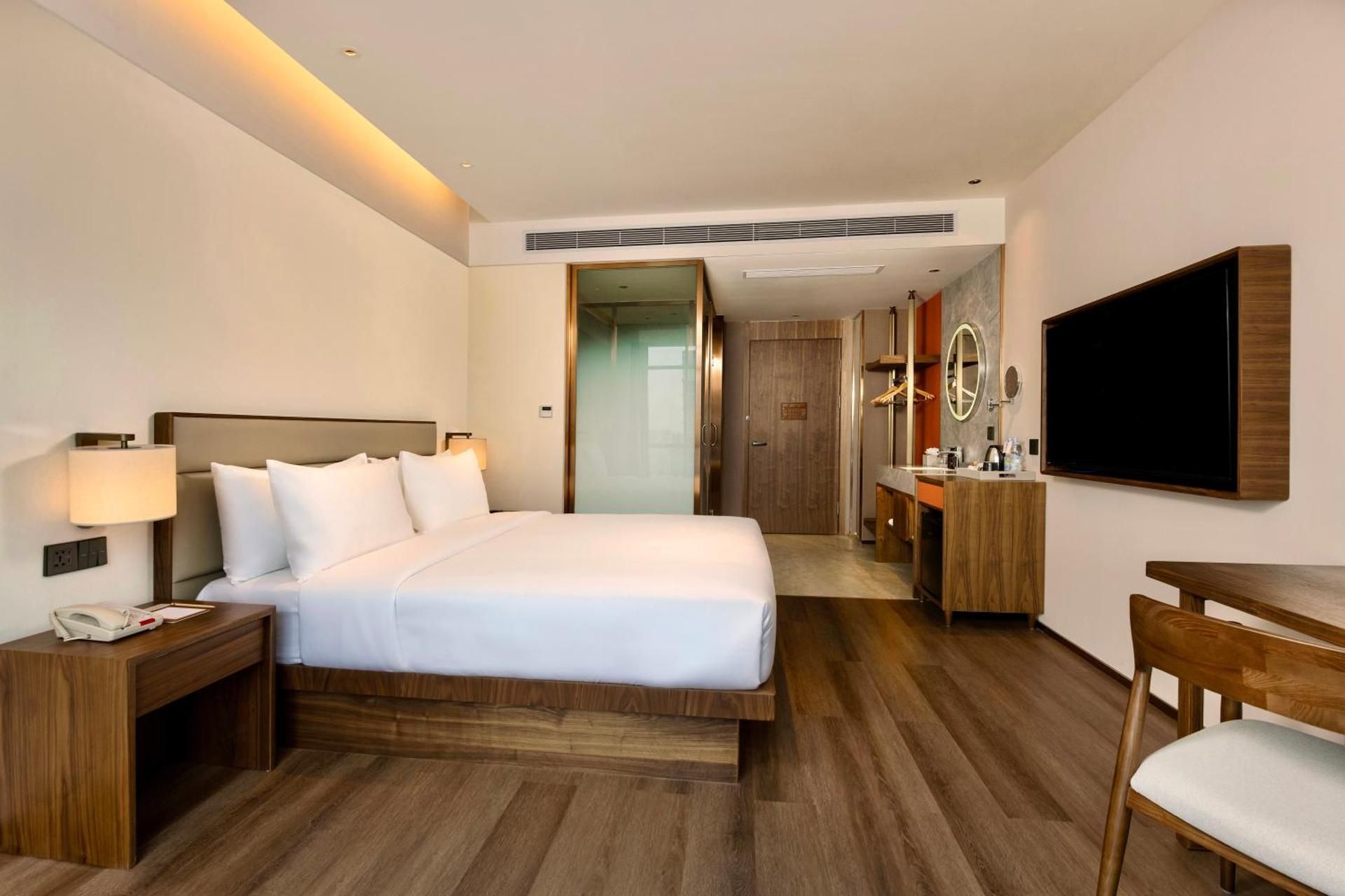 Superior King Room