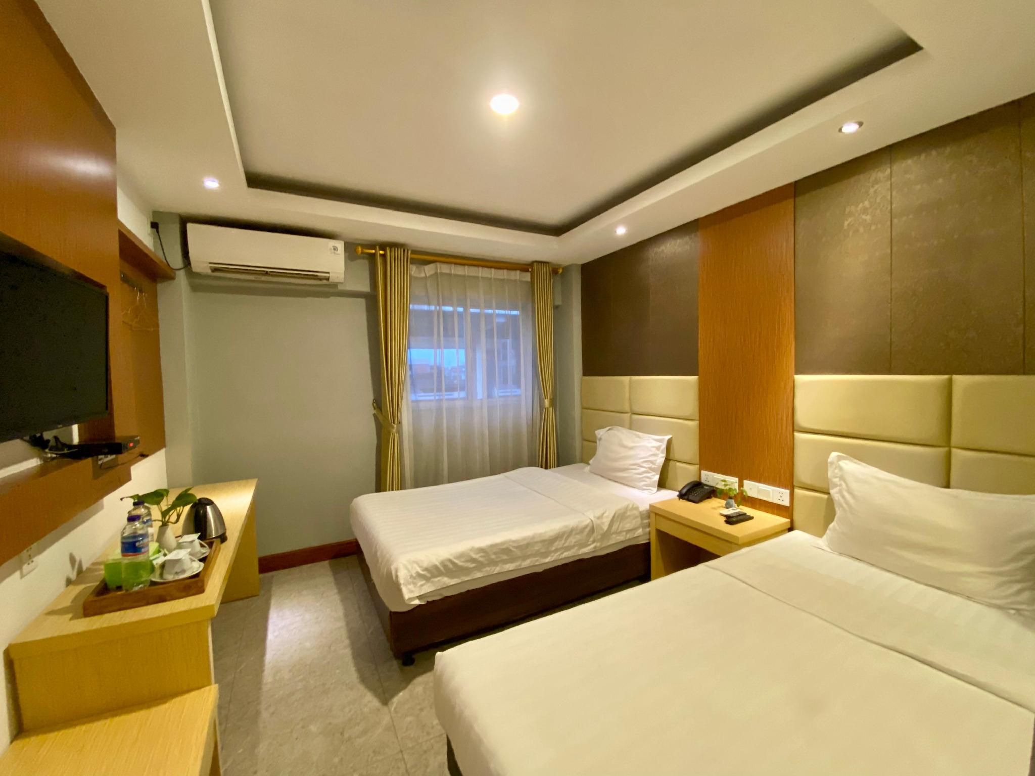 Standard Twin (2 Beds)