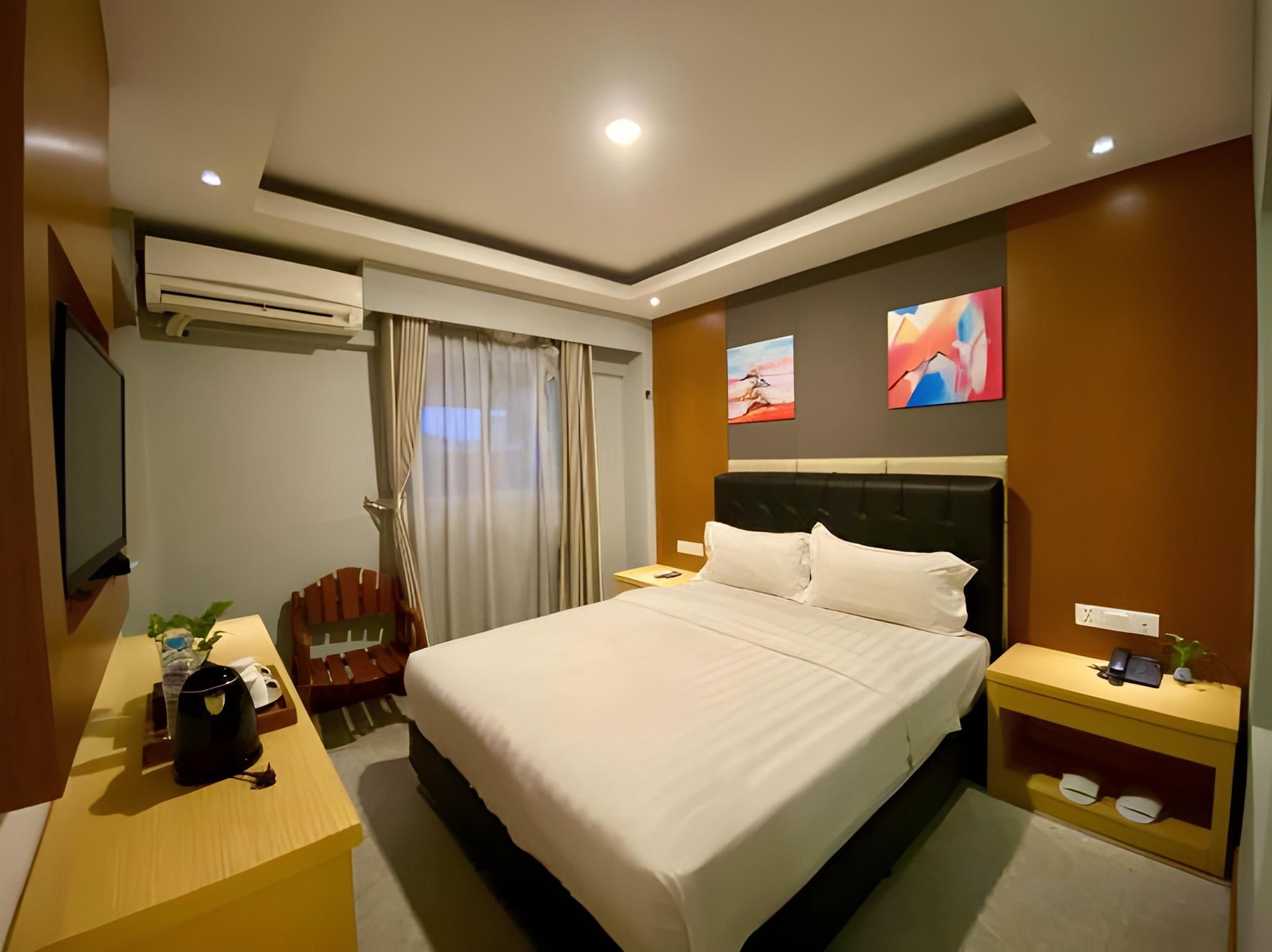 Deluxe Double or Twin Room